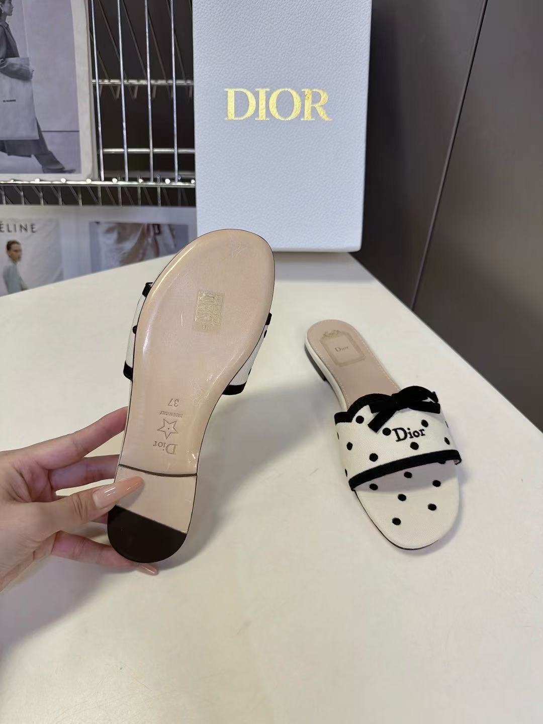 DI0R高品質な水玉模様のスリッパ【50％割引+送料無料】