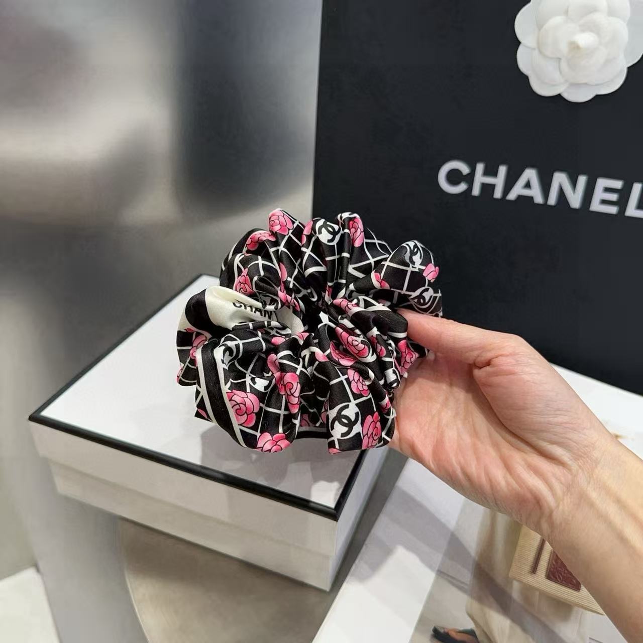 CHANE1 カメリアヘアゴム【50％割引+送料無料】