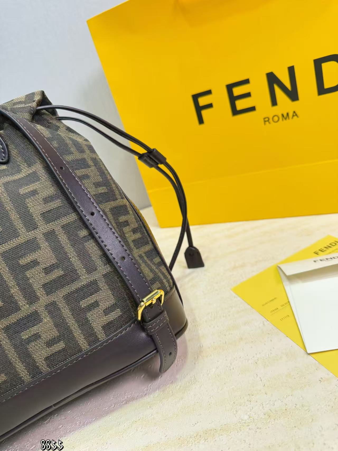 FEND1FF バックパック【50％割引+送料無料】