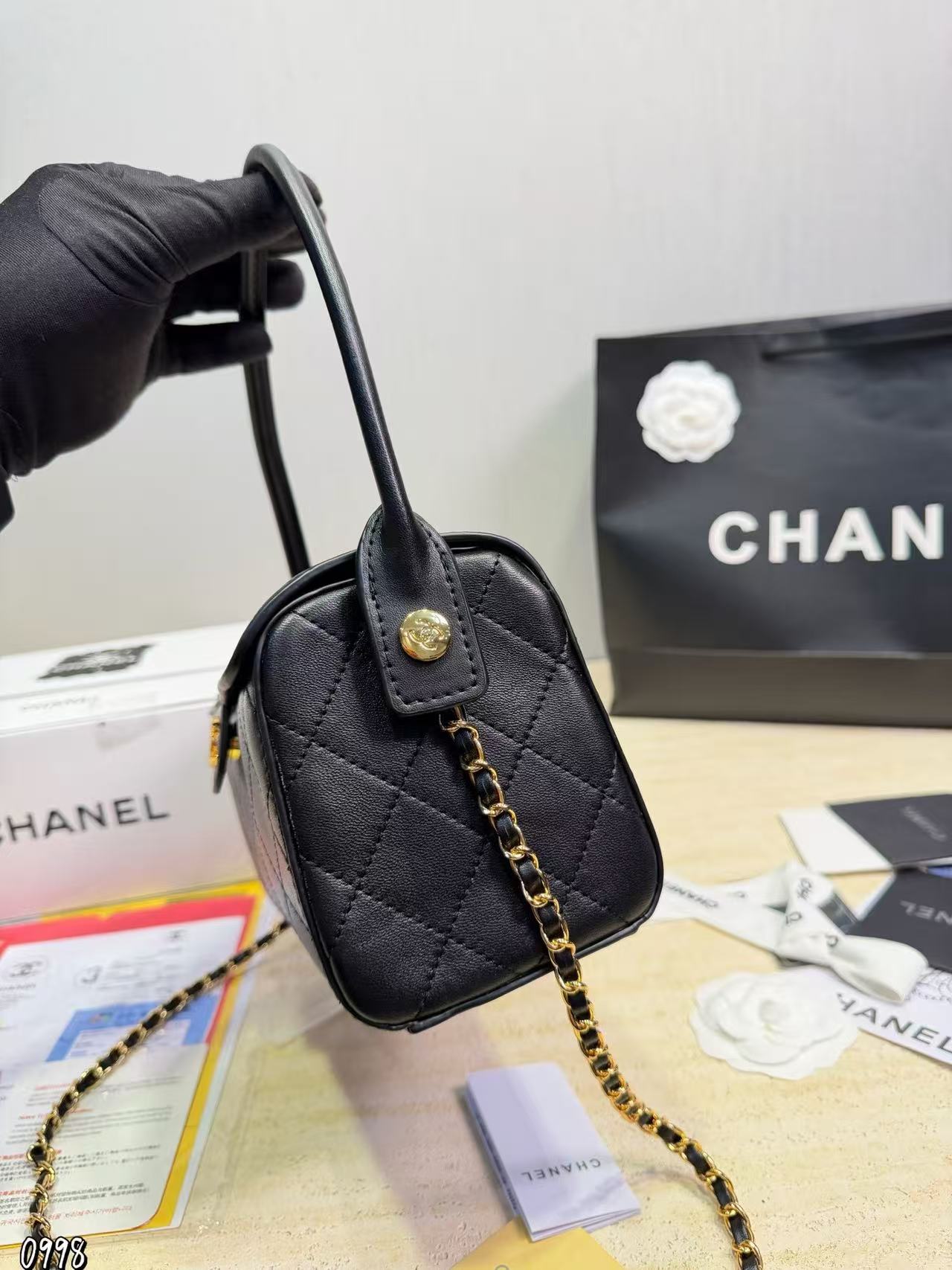 CHANE1 チェーンハンドバッグ【50％割引+送料無料】