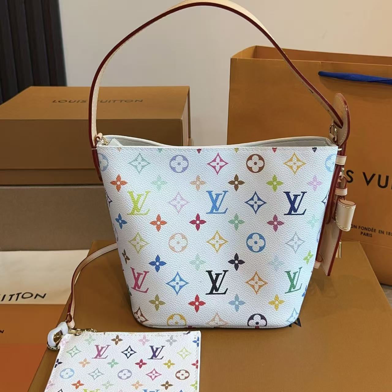 LV all inbbバケットバッグ【50％割引+送料無料】