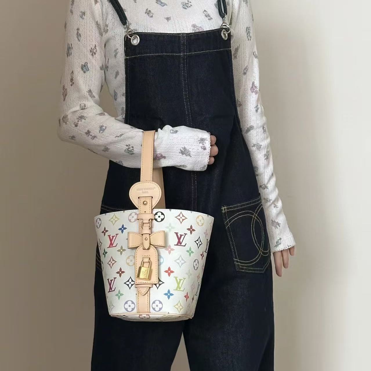 LV all inbbバケットバッグ【50％割引+送料無料】