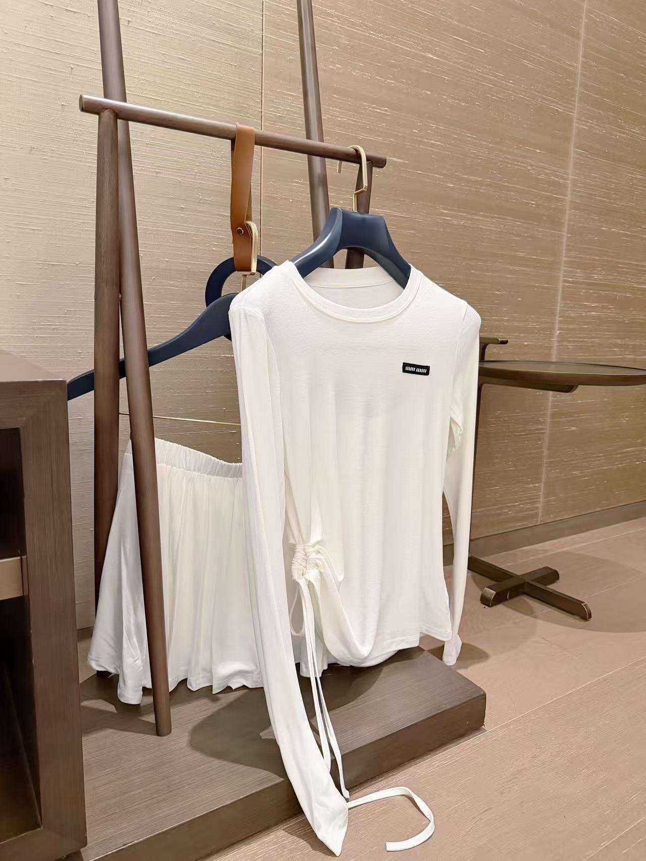M1UM1U シンプルなTシャツ＋スカートのツーピースセット【50％割引+送料無料】