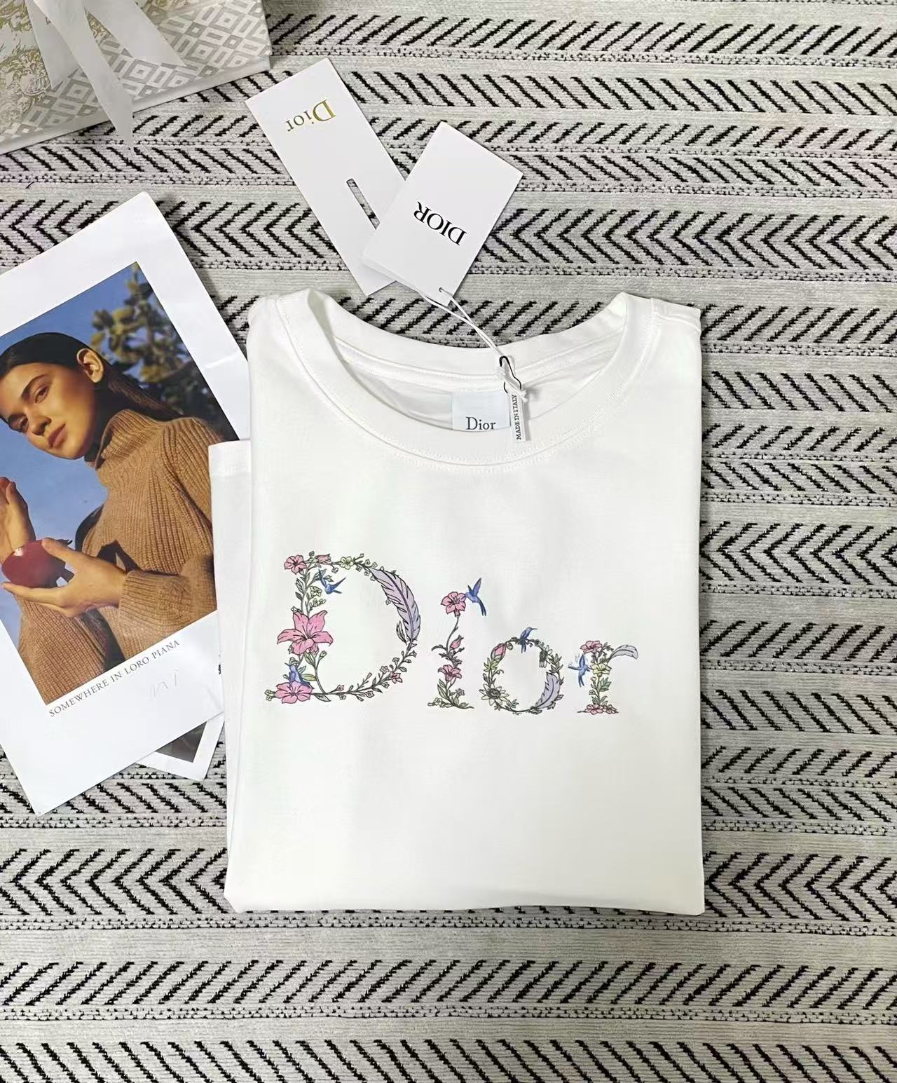 DI0RレタープリントTシャツ【50％割引+送料無料】