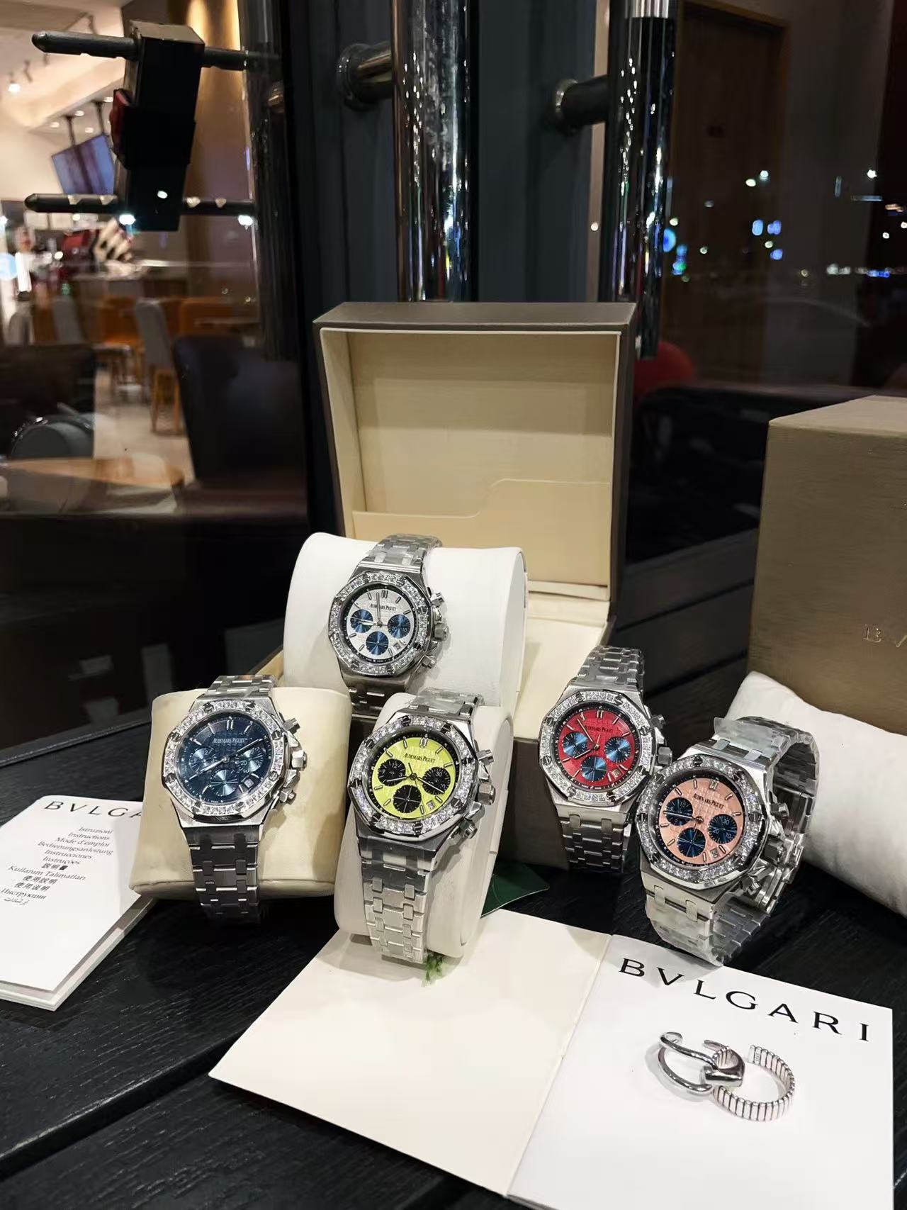 Audemarsp1gueダイヤモンドがあしらわれたスチール製ストラップのレディース腕時計【50％割引+送料無料】
