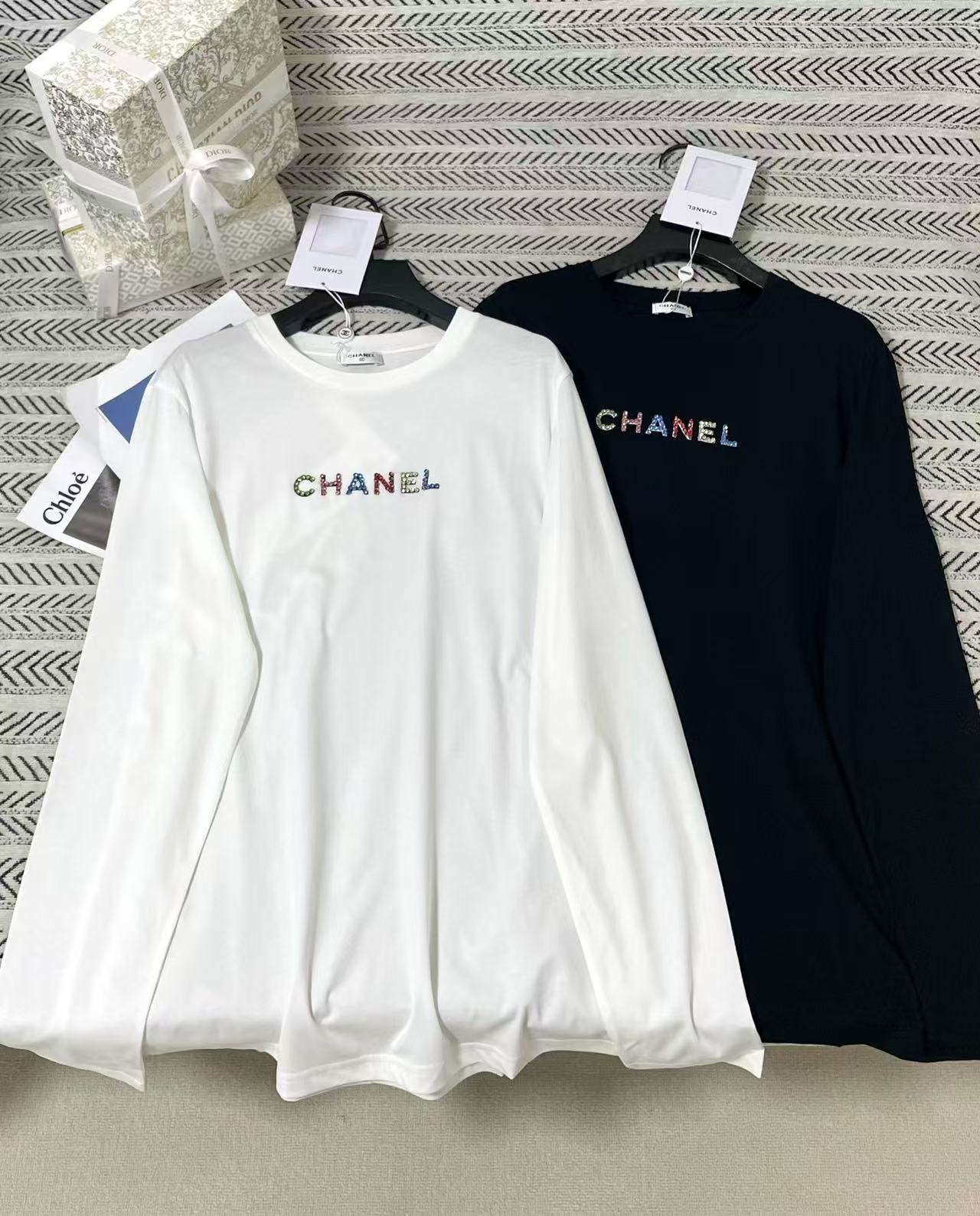 CHANE1 カラフルレター 長袖Tシャツ【50％割引+送料無料】