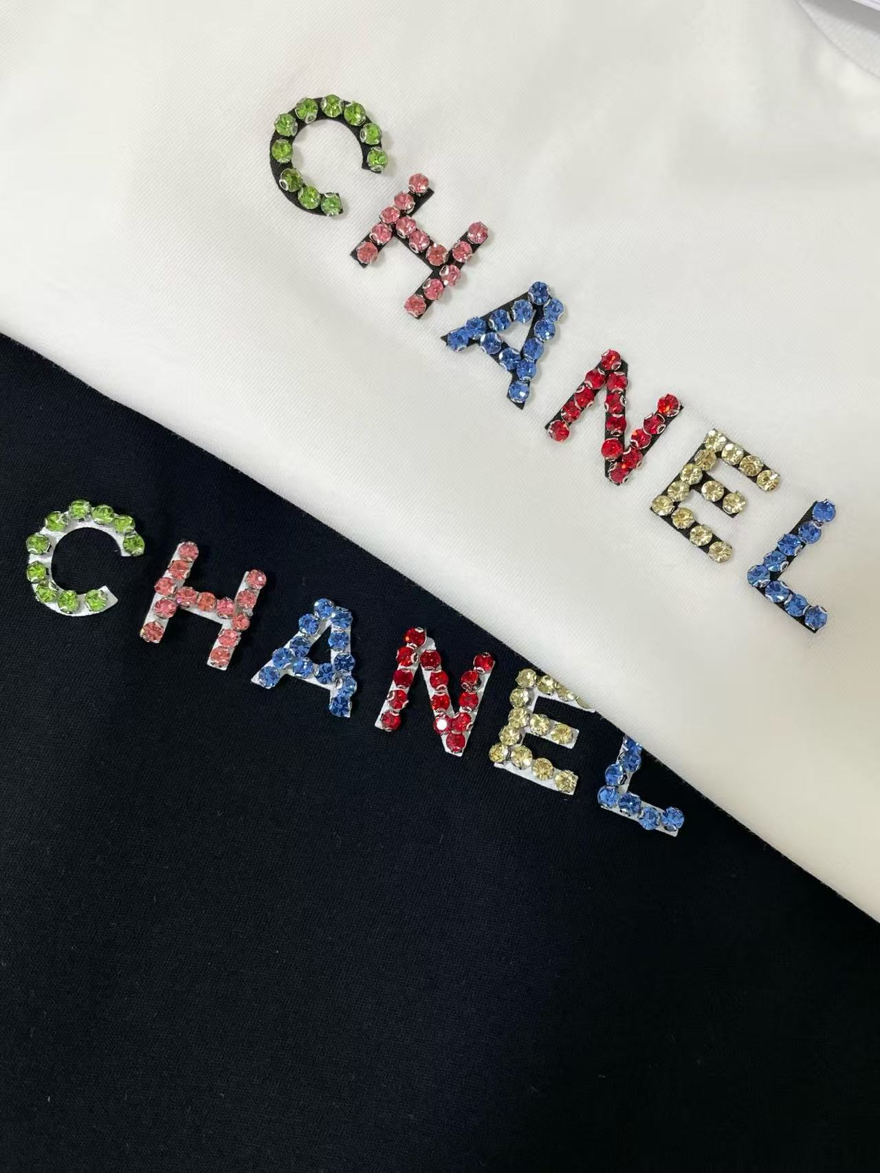 CHANE1 カラフルレター 長袖Tシャツ【50％割引+送料無料】