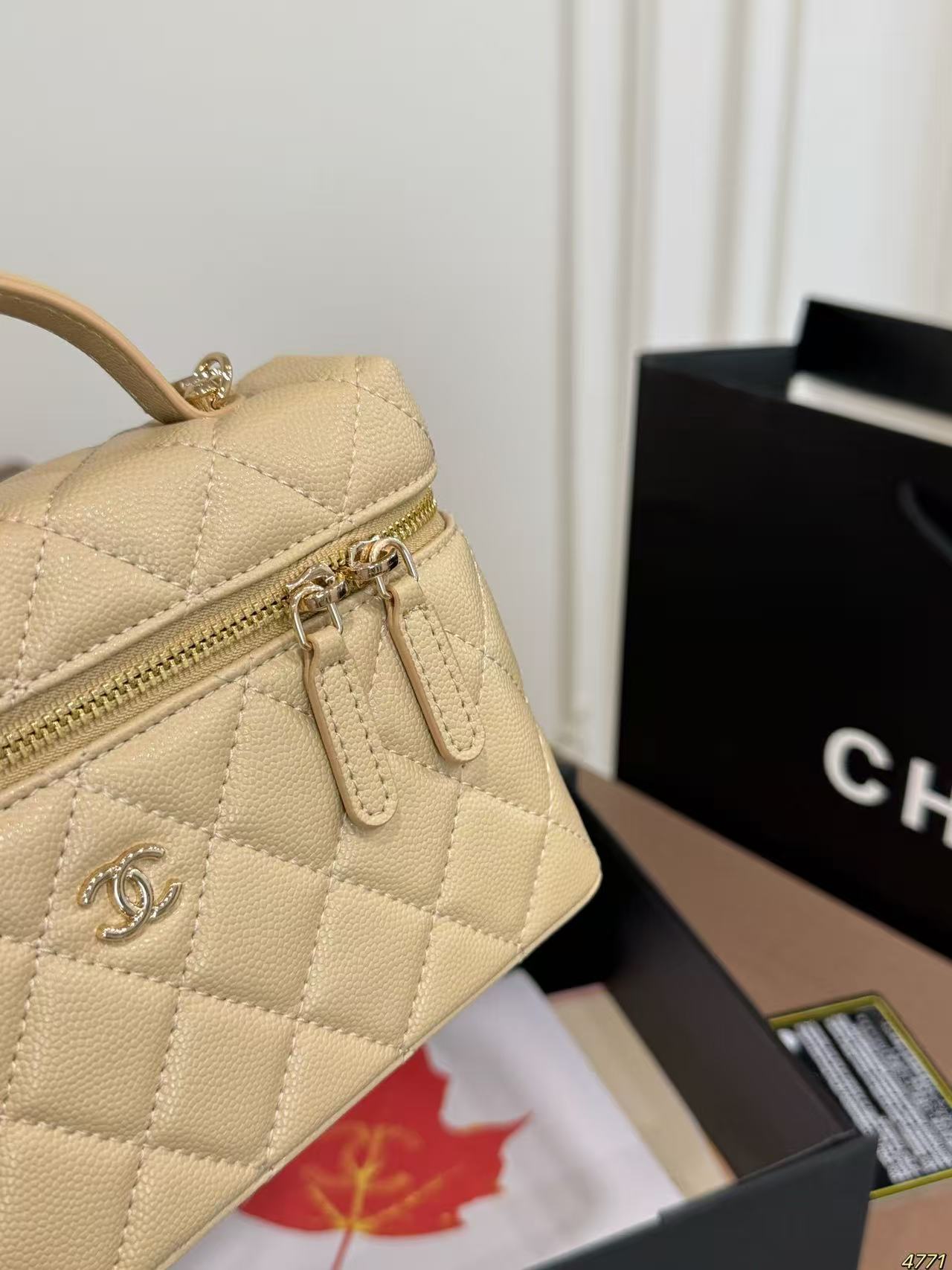 CHANE1 チェーンハンドバッグ【50％割引+送料無料】