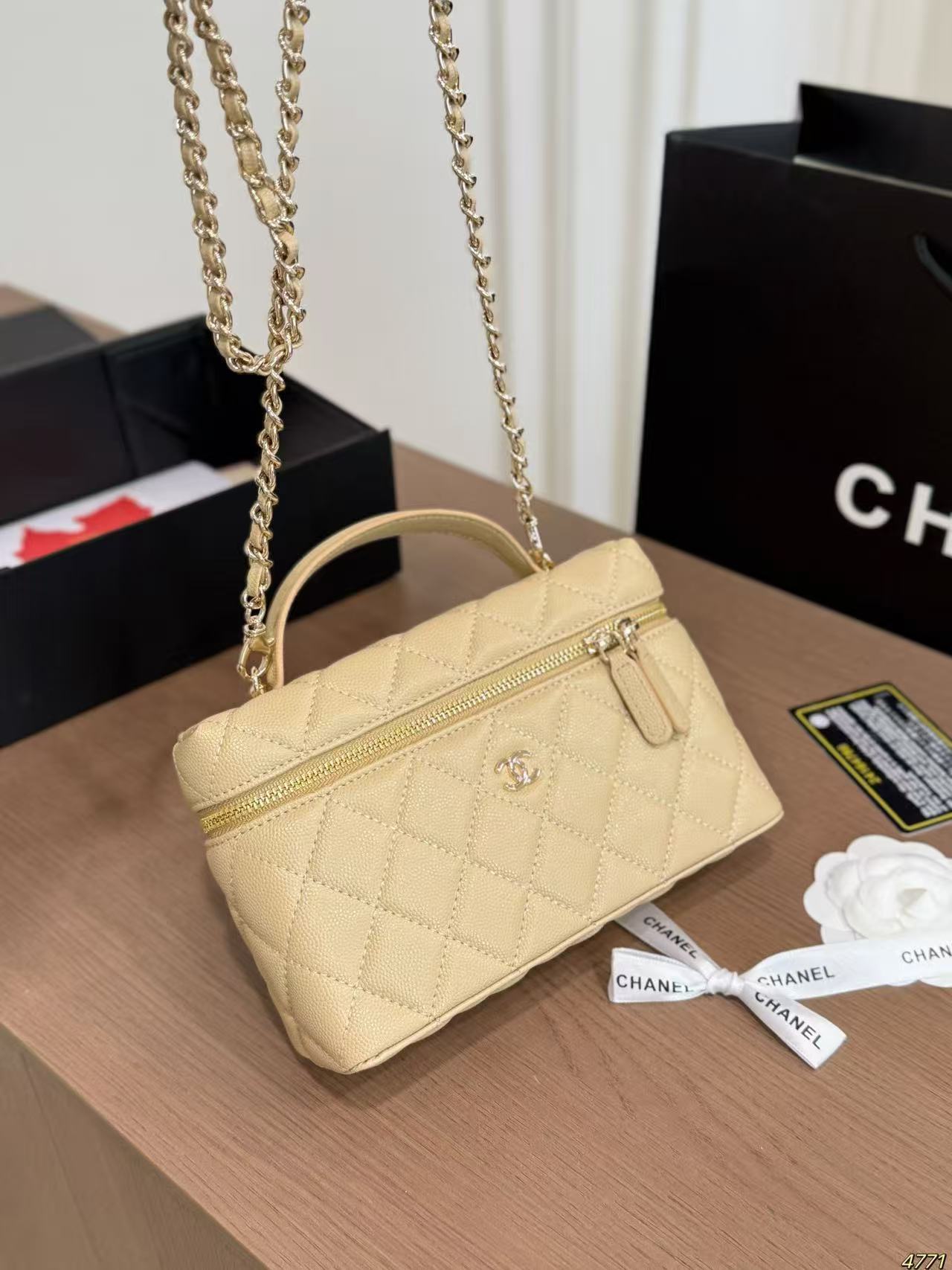 CHANE1 チェーンハンドバッグ【50％割引+送料無料】