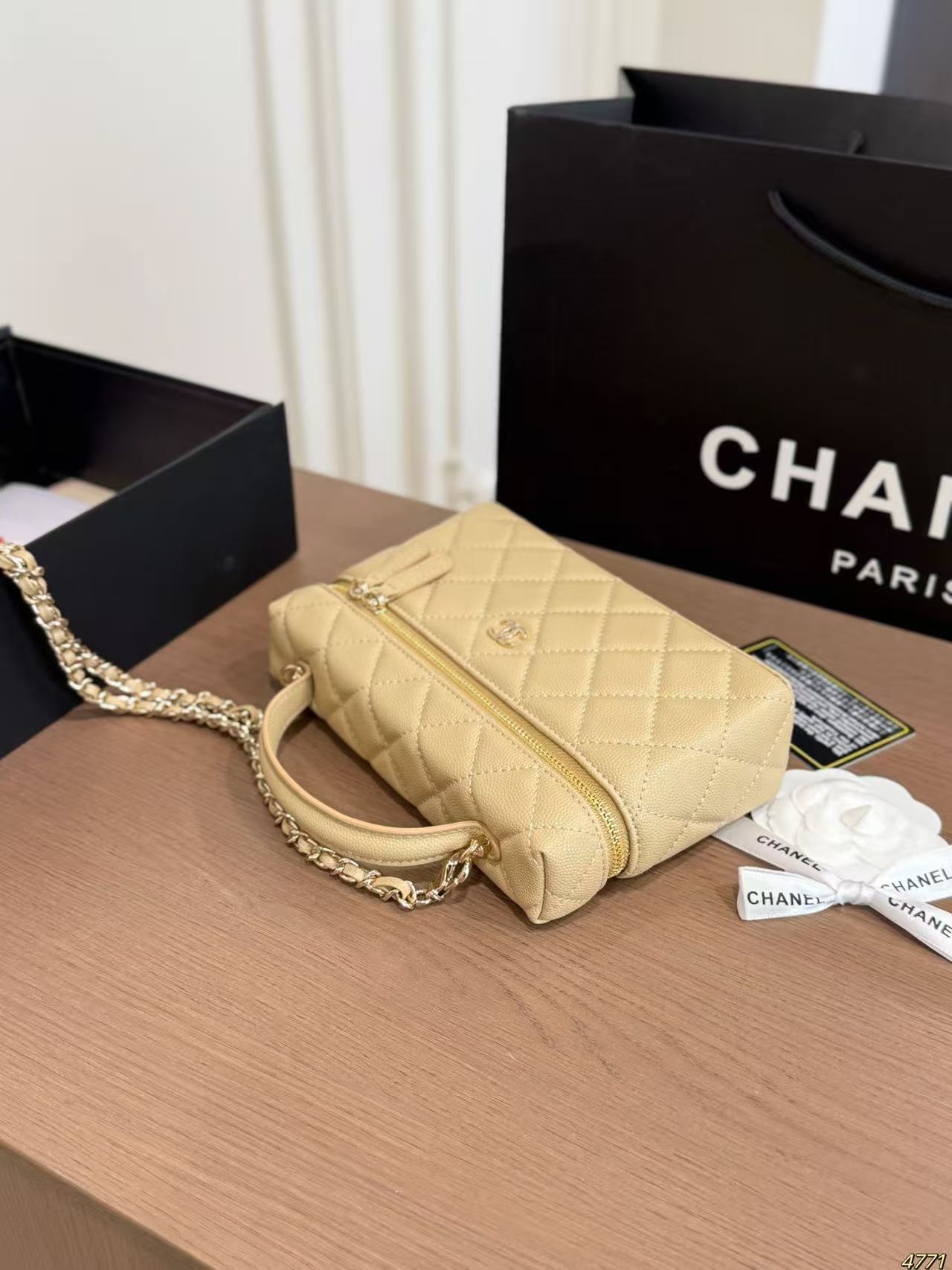 CHANE1 チェーンハンドバッグ【50％割引+送料無料】