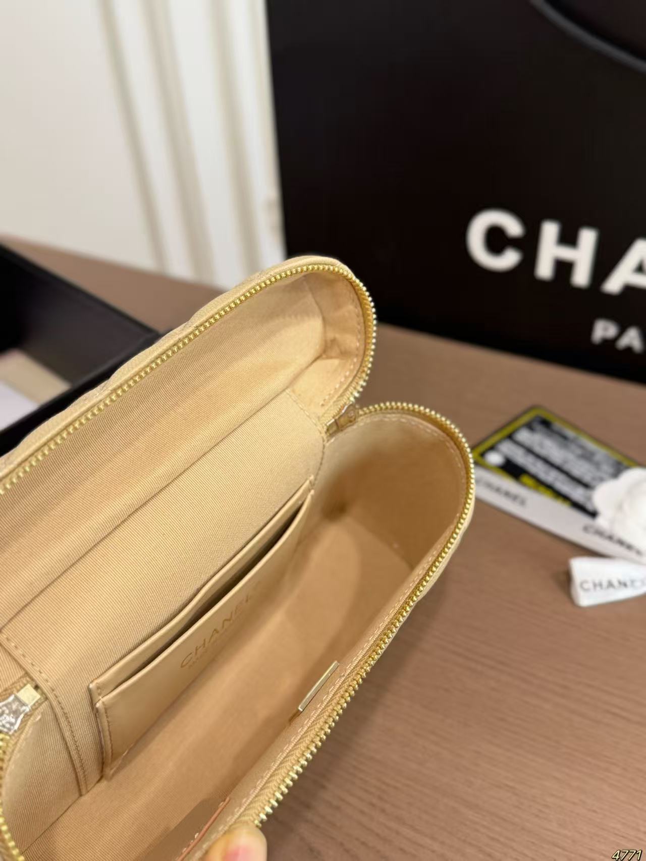 CHANE1 チェーンハンドバッグ【50％割引+送料無料】