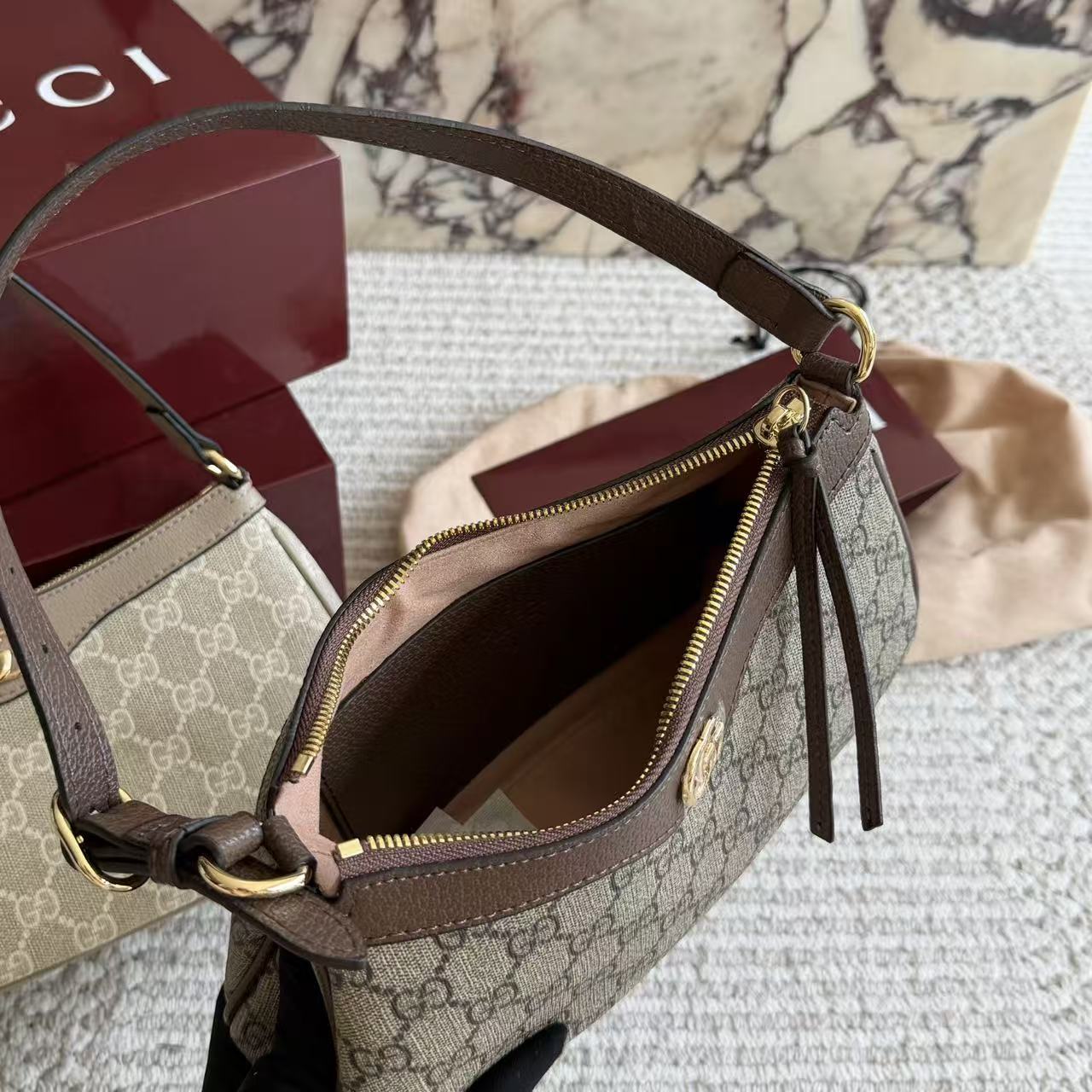 GUCCI ジャカード アンダーアームバッグ【 50％割引+送料無料】