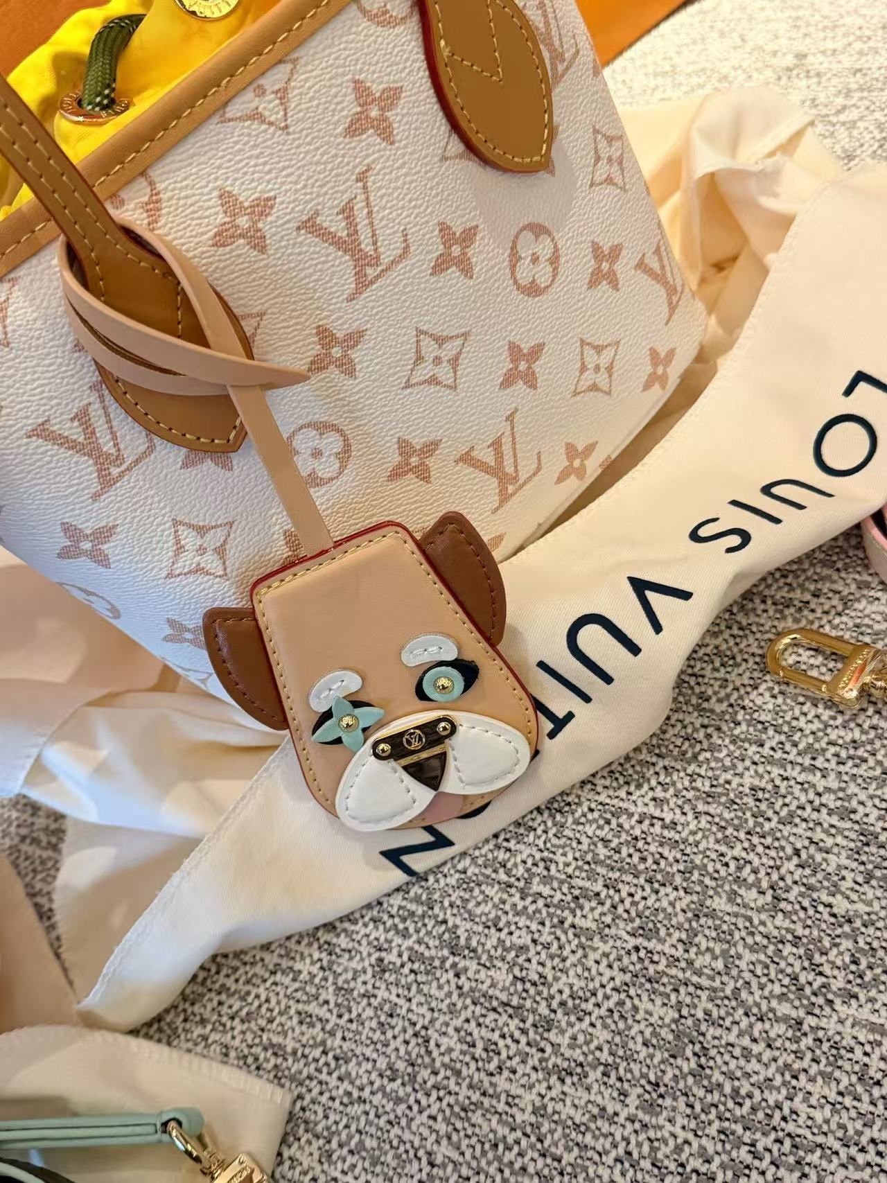 LV Neverfull BBハンドバッグ【 50％割引+送料無料】