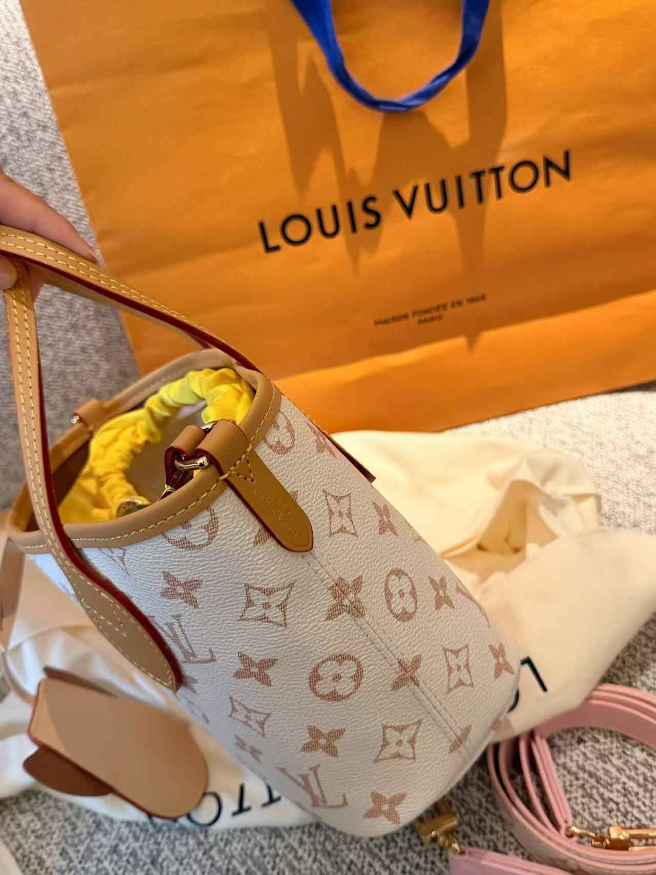 LV Neverfull BBハンドバッグ【 50％割引+送料無料】
