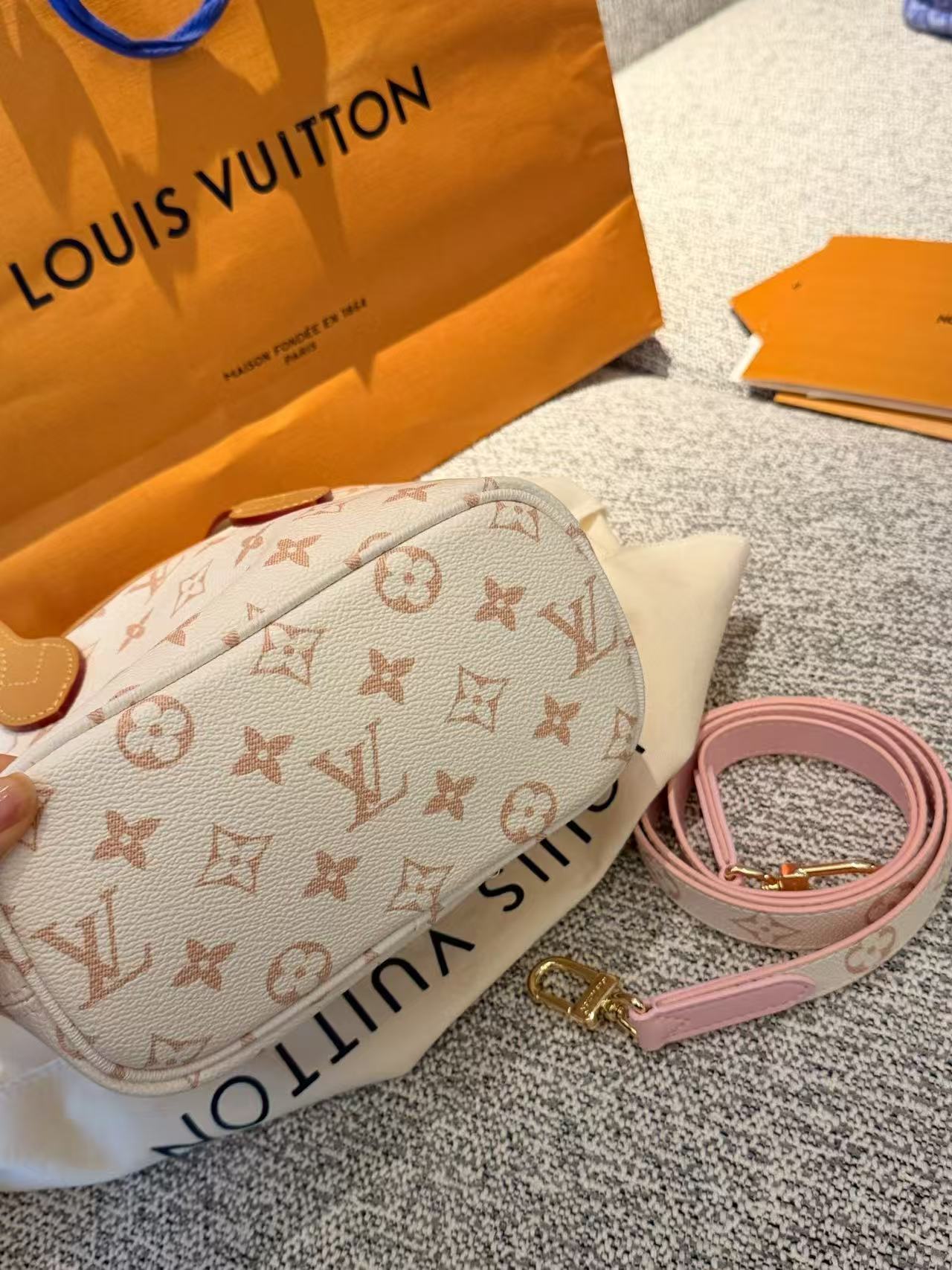LV Neverfull BBハンドバッグ【 50％割引+送料無料】