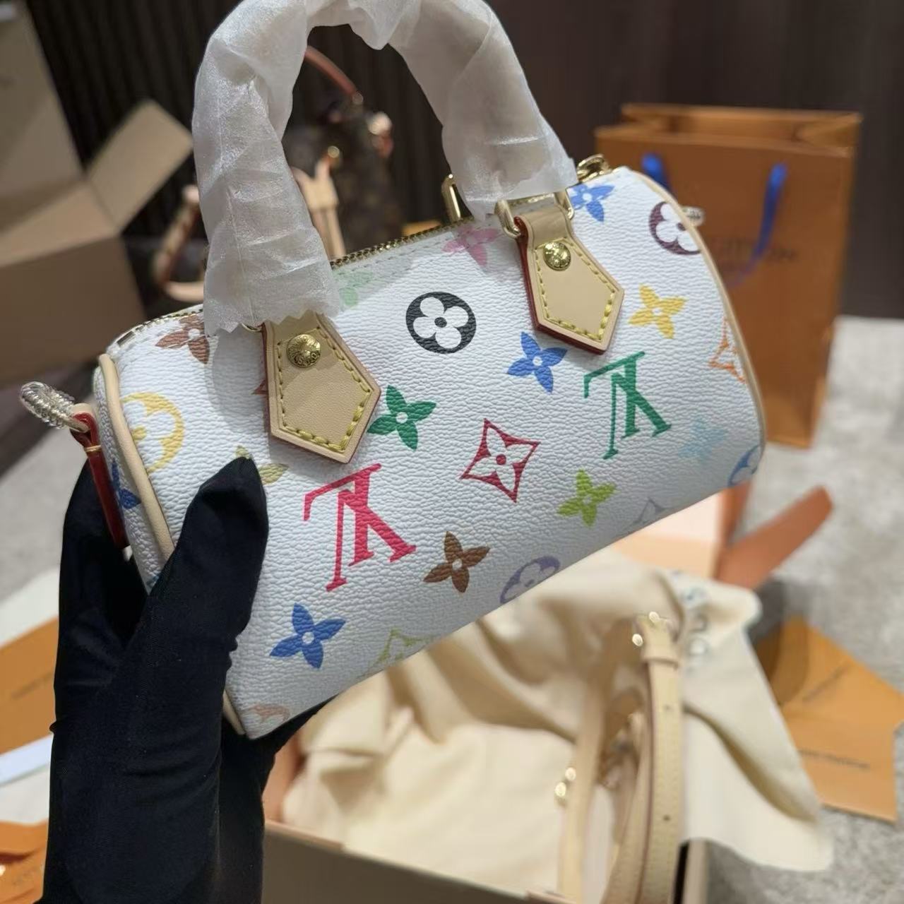 LVプリント柄のハンドバッグ【50％割引+送料無料】