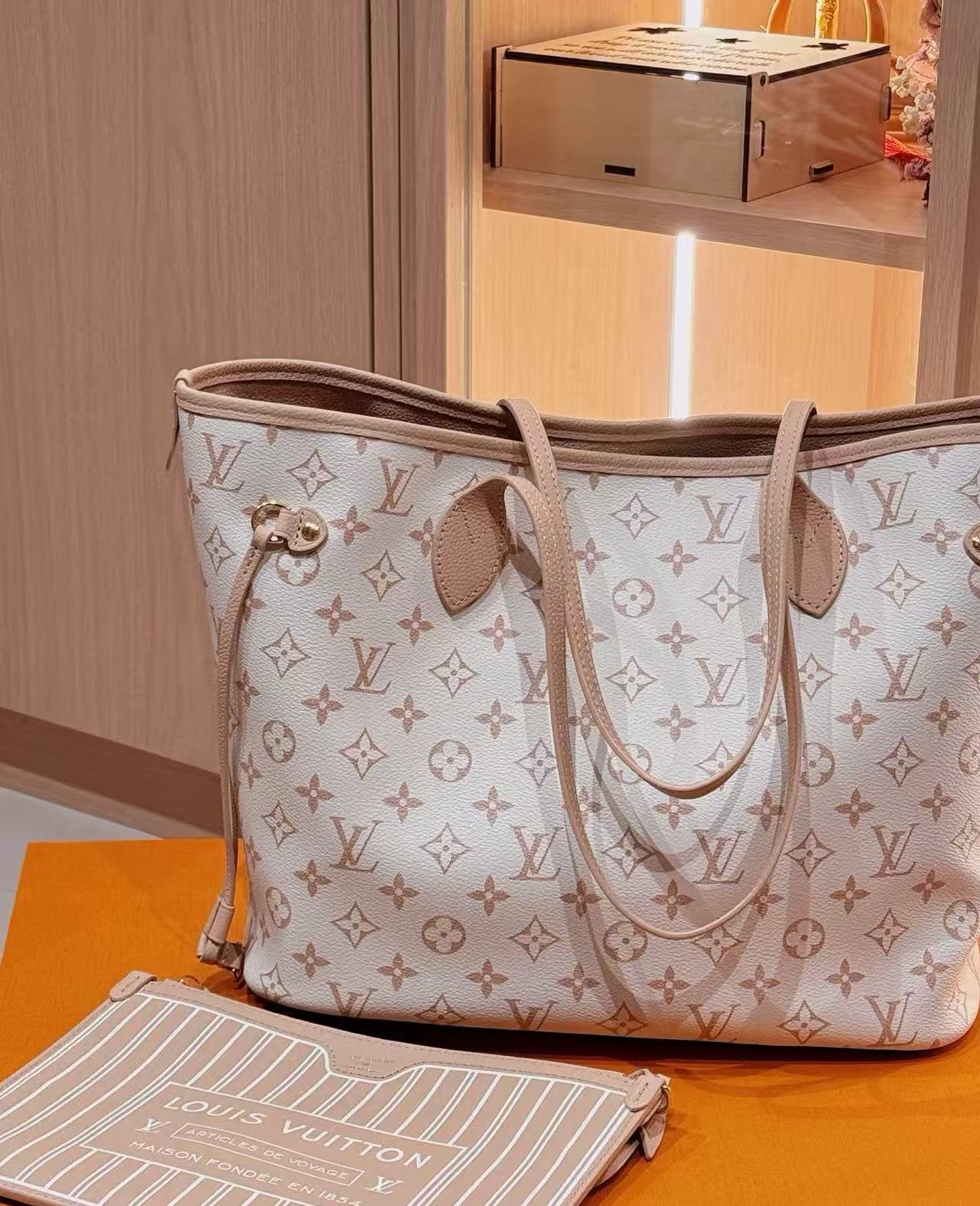 LV neverfullショッピングバッグ【50％割引+送料無料】