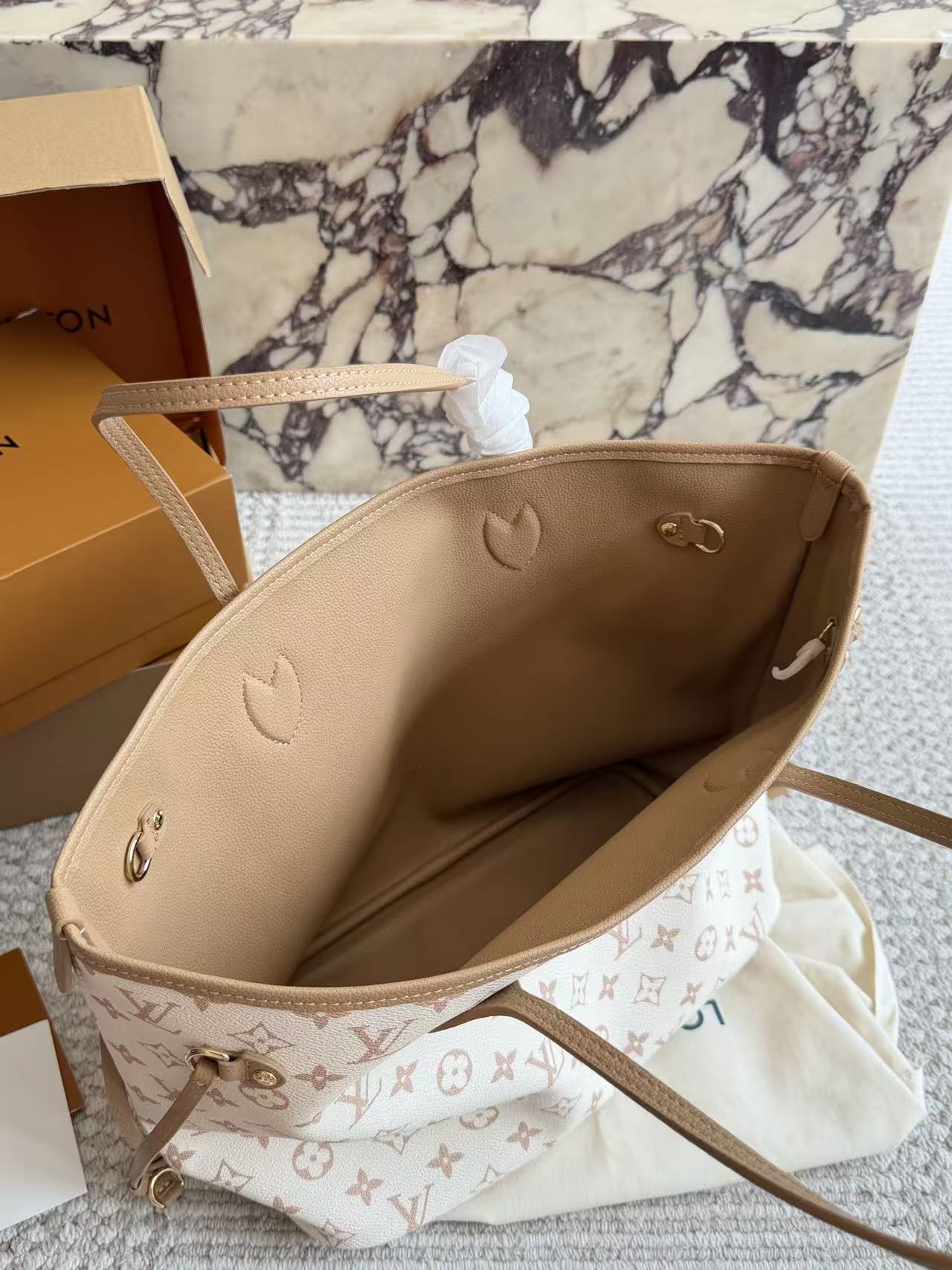 LV neverfullショッピングバッグ【50％割引+送料無料】