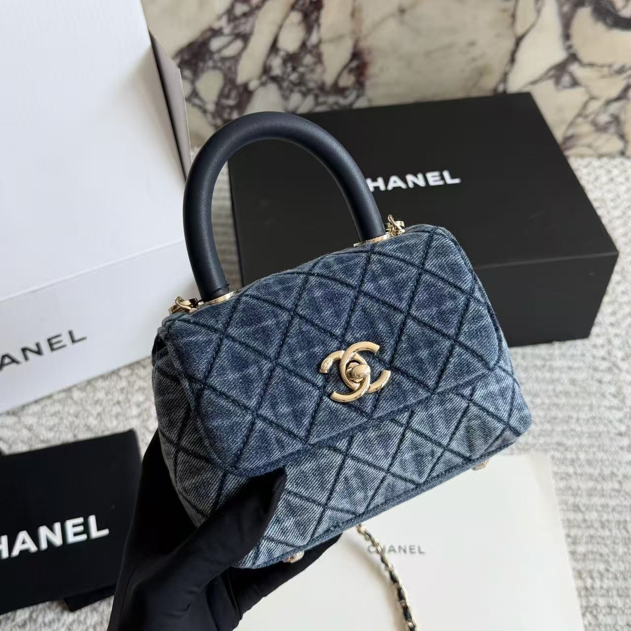 CHANE1 coco handleデニムハンドバッグ【50％割引+送料無料】