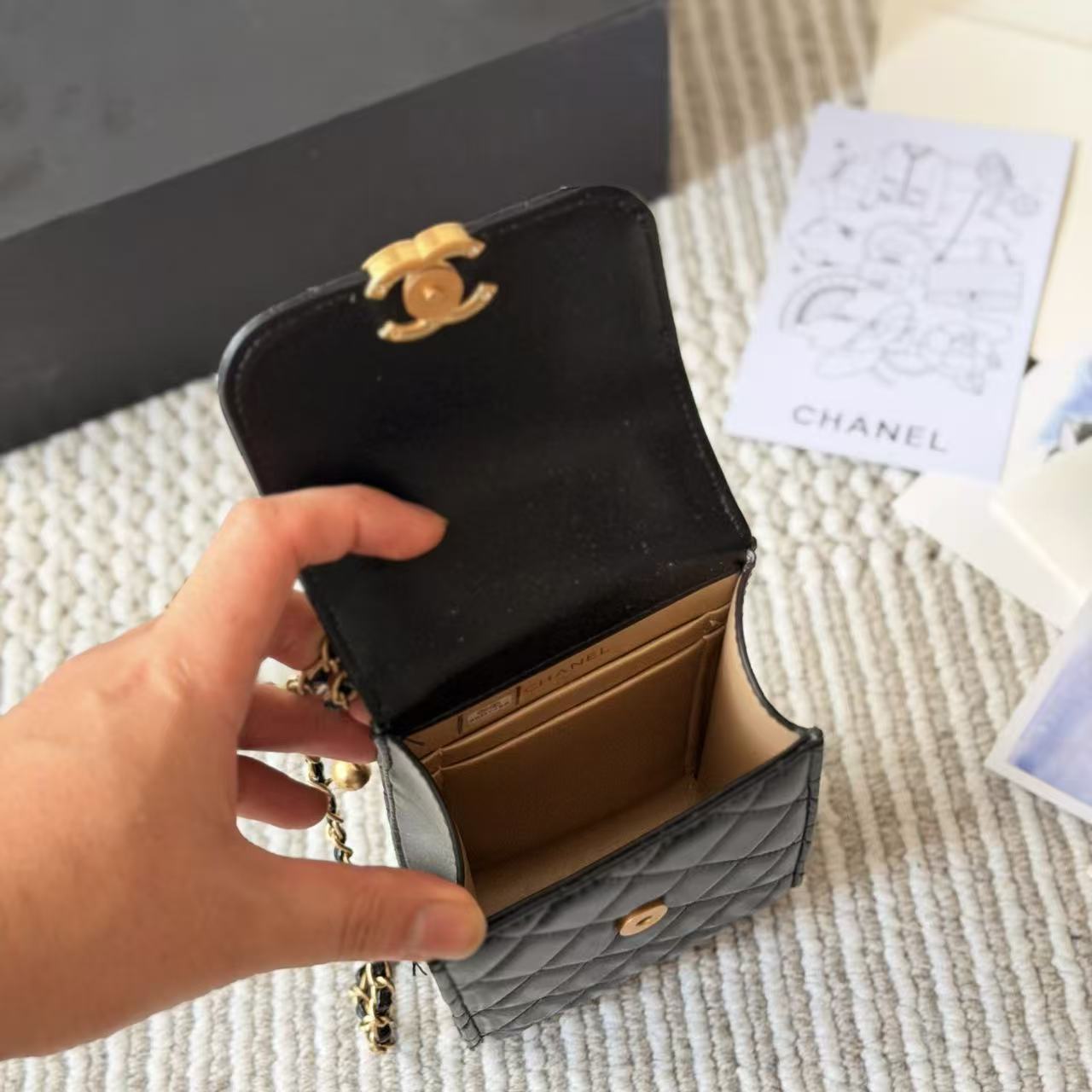 CHANE1 チェーンフォンバッグ【 50％割引+送料無料】
