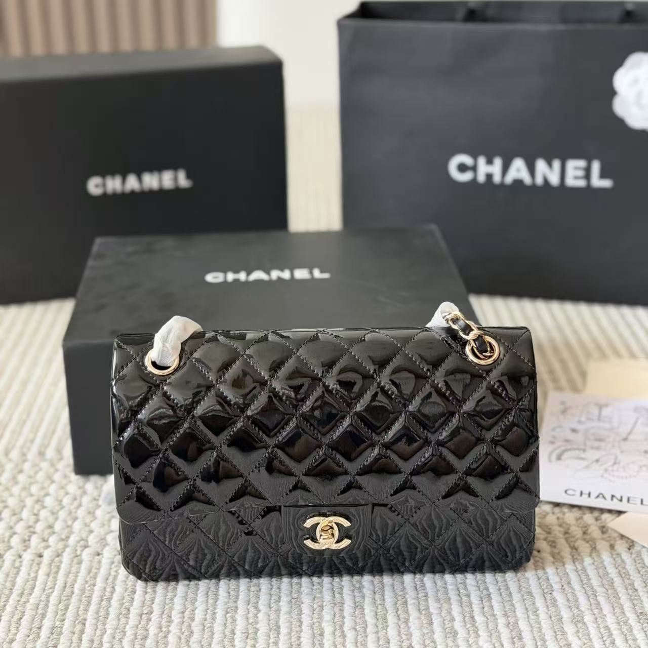 CHANE1 チェーン パテントレザー ショルダーバッグ【 50％割引+送料無料】
