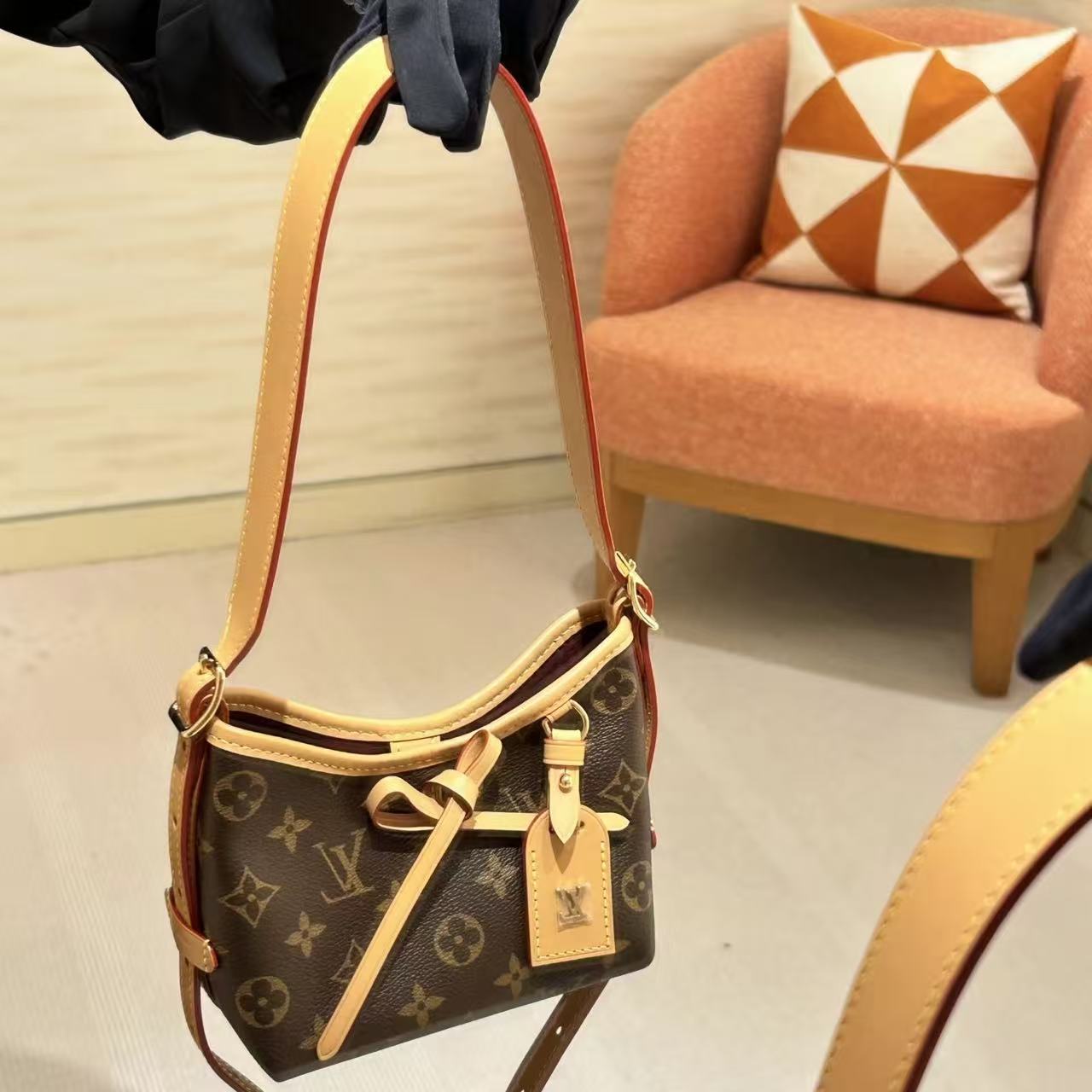 LV Nano Carryallショルダーバッグ【 50％割引+送料無料】