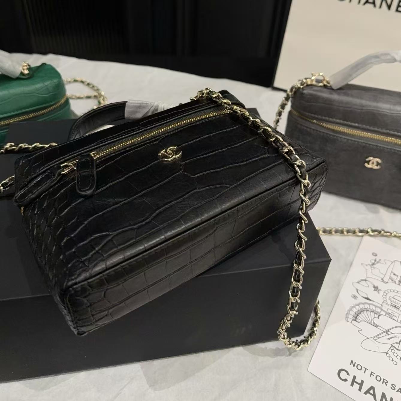 CHANE1 クロコダイル柄チェーンバッグ【50％割引+送料無料】