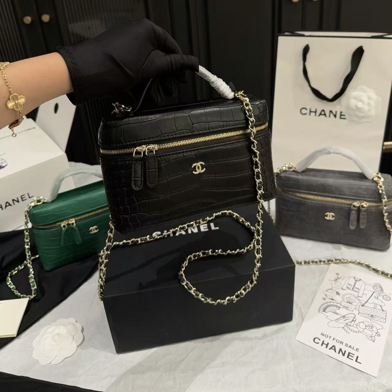 CHANE1 クロコダイル柄チェーンバッグ【50％割引+送料無料】