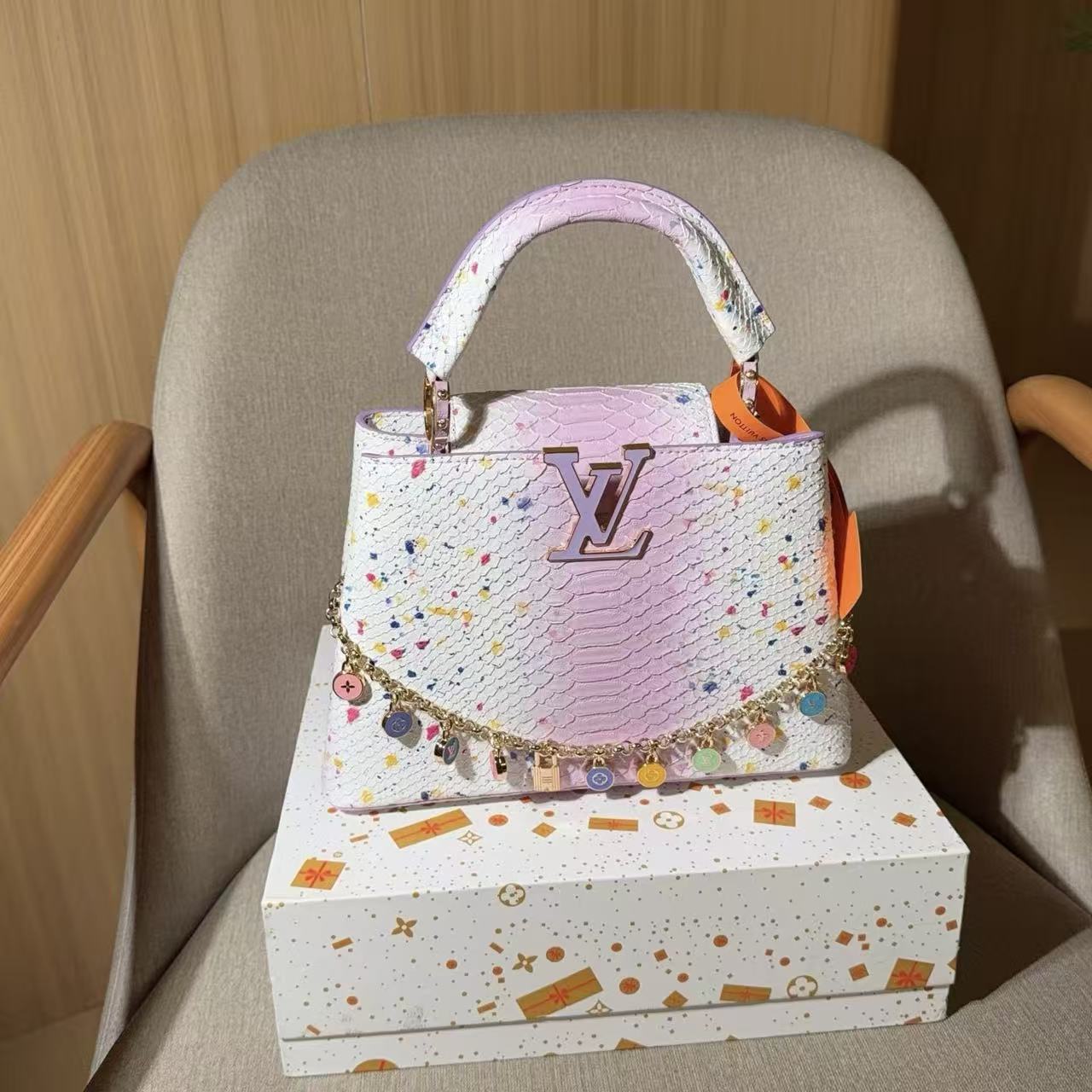 LV Capucinesヘビ革のハンドバッグ【50％割引+送料無料】