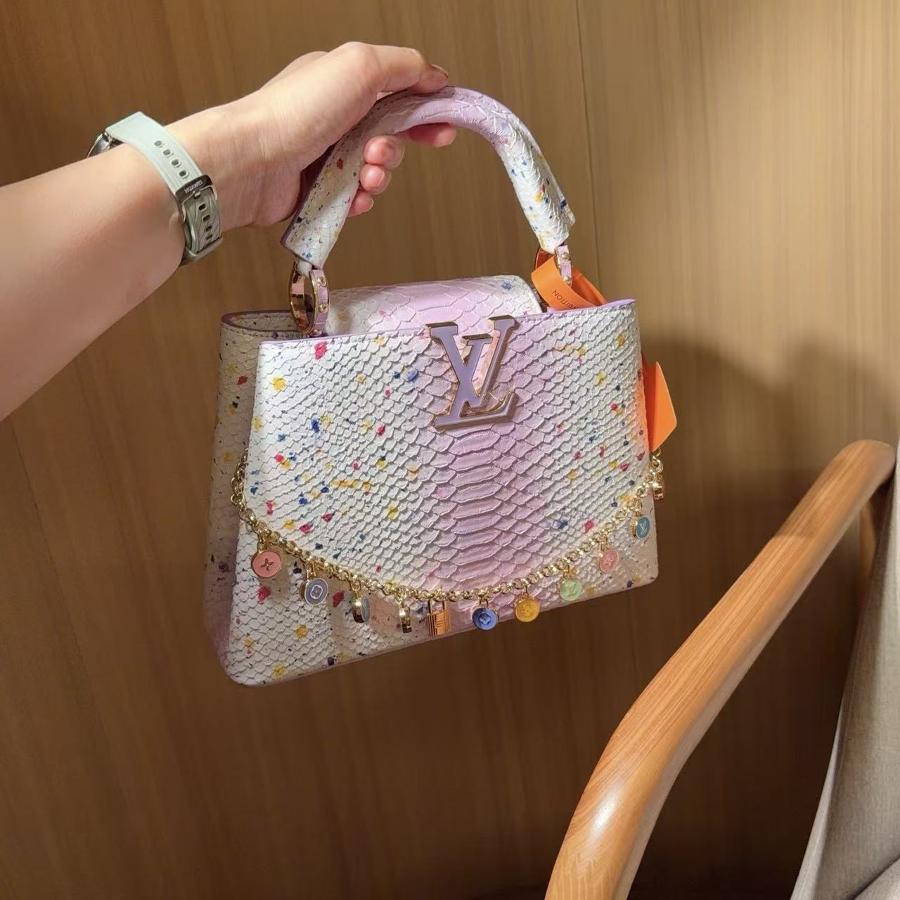 LV Capucinesヘビ革のハンドバッグ【50％割引+送料無料】