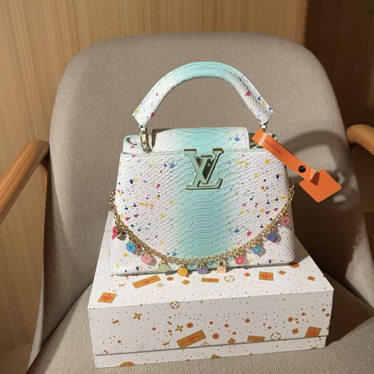LV Capucinesヘビ革のハンドバッグ【50％割引+送料無料】