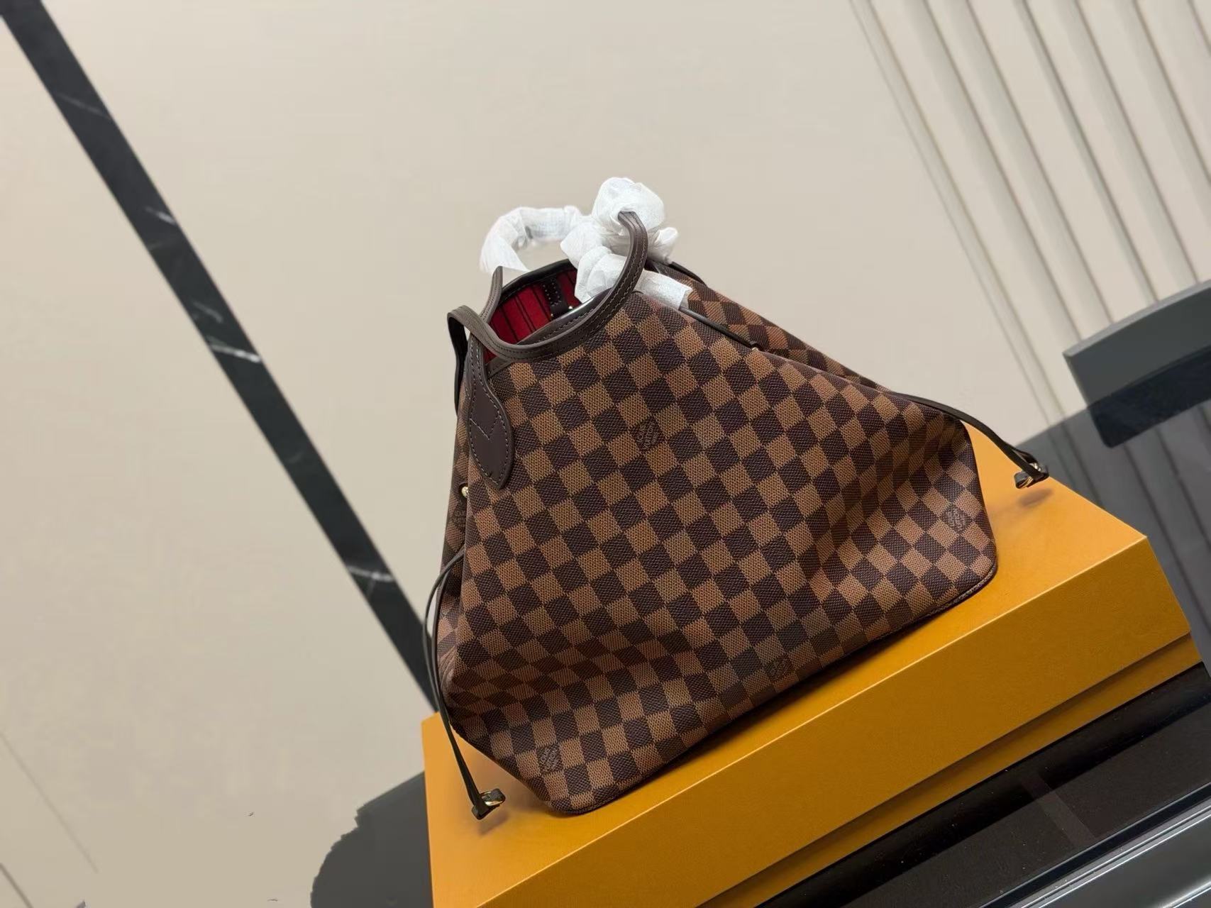 LV Neverfullチェック柄のショッピングバッグ【50％割引+送料無料】