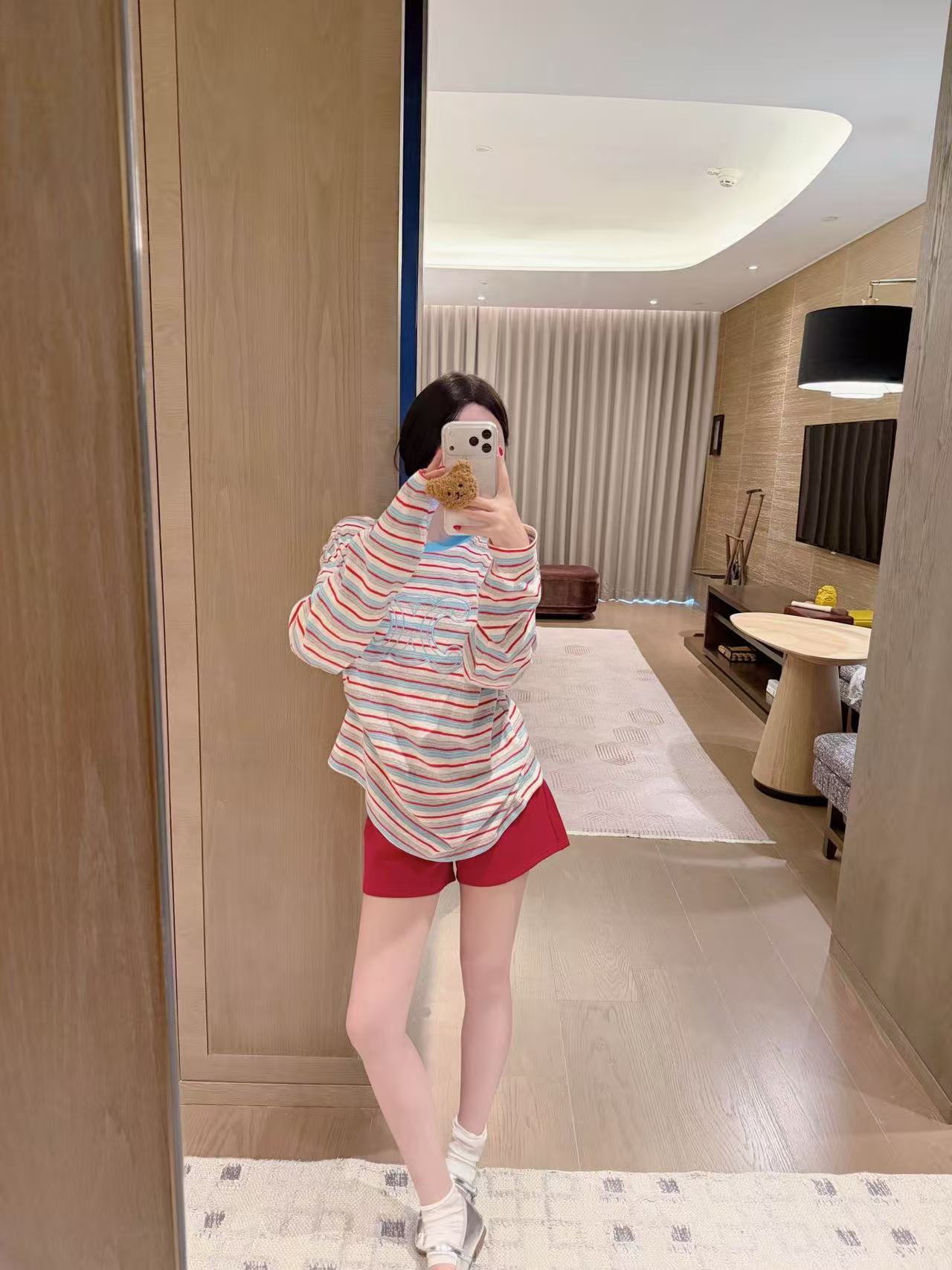 CEL1NE 凱旋門ストライプ長袖Tシャツ【50％割引+送料無料】