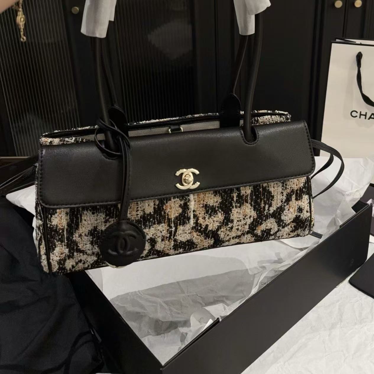 CHANE1 ツイードバゲットショルダーバッグ【50％割引+送料無料】