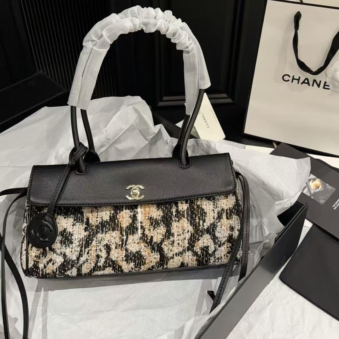 CHANE1 ツイードバゲットショルダーバッグ【50％割引+送料無料】