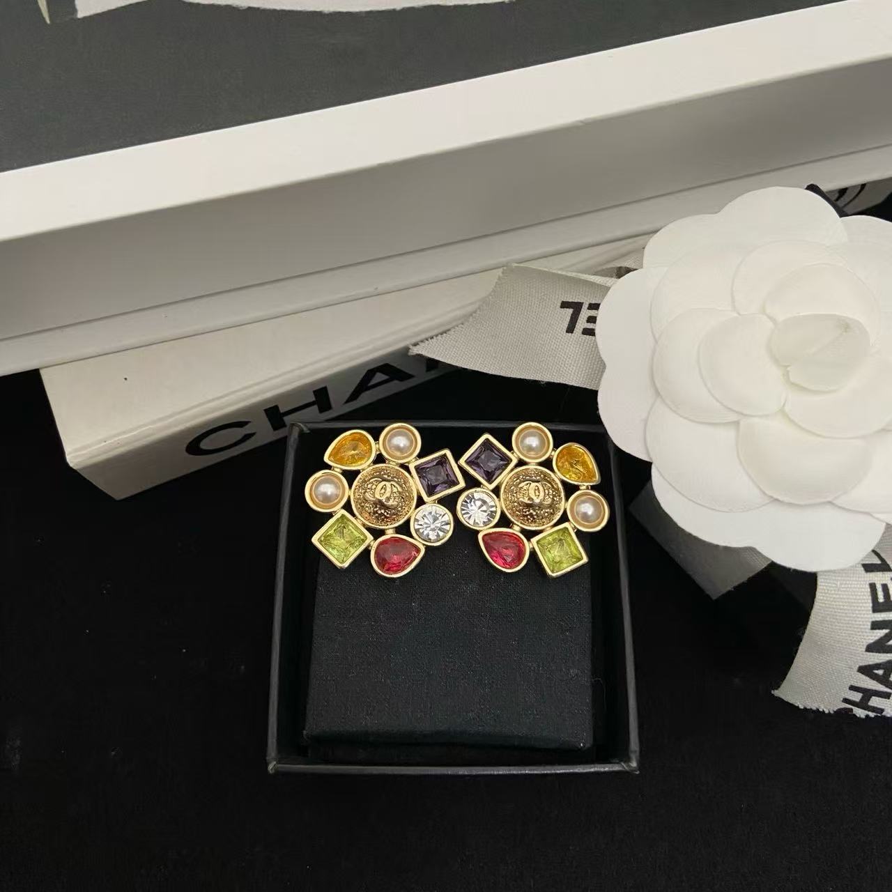 CHANE1 カラフルダブルCスタッドピアス【50％割引+送料無料】
