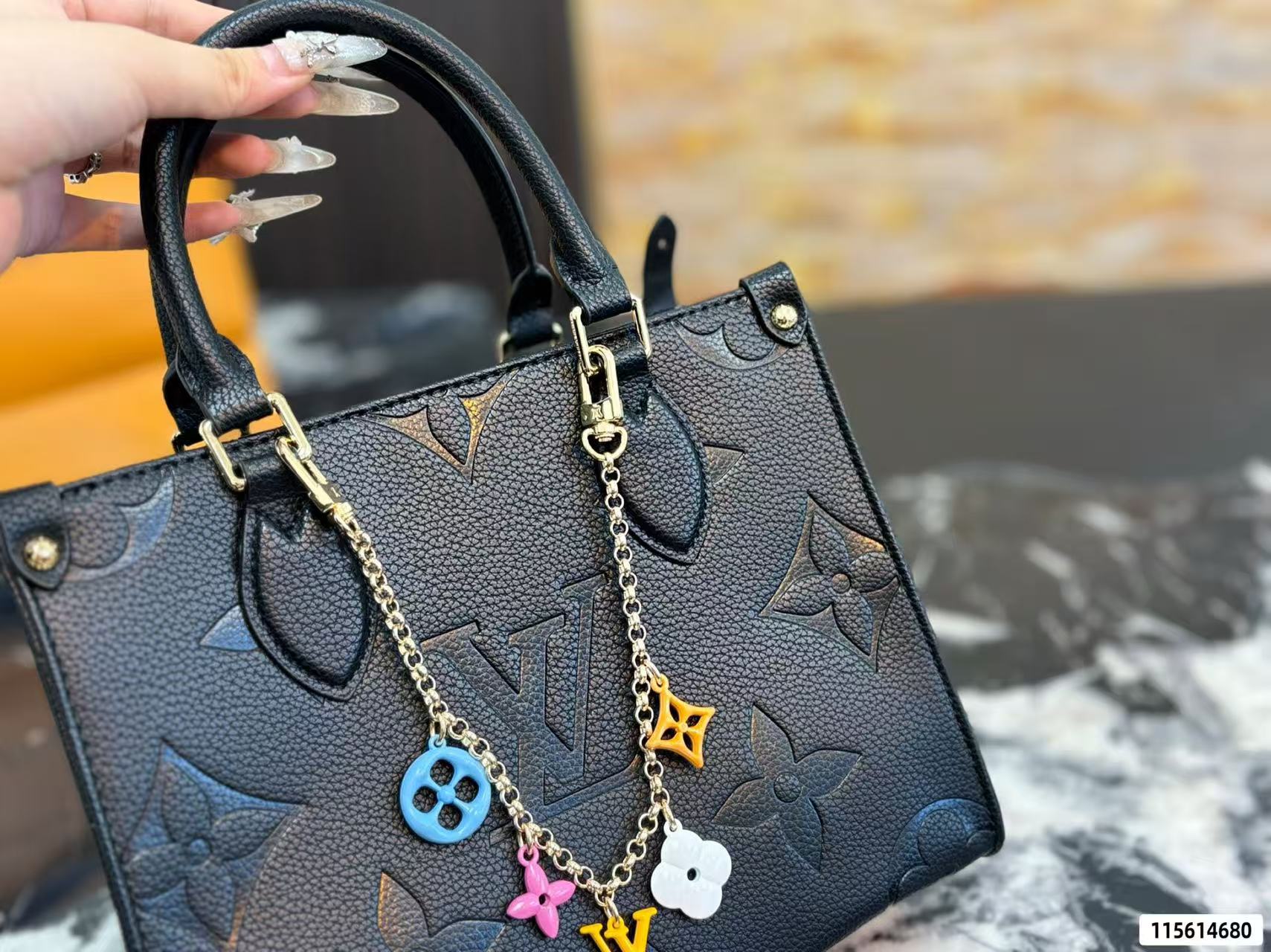 LV Onthegoチェーントートバッグ【50％割引+送料無料】