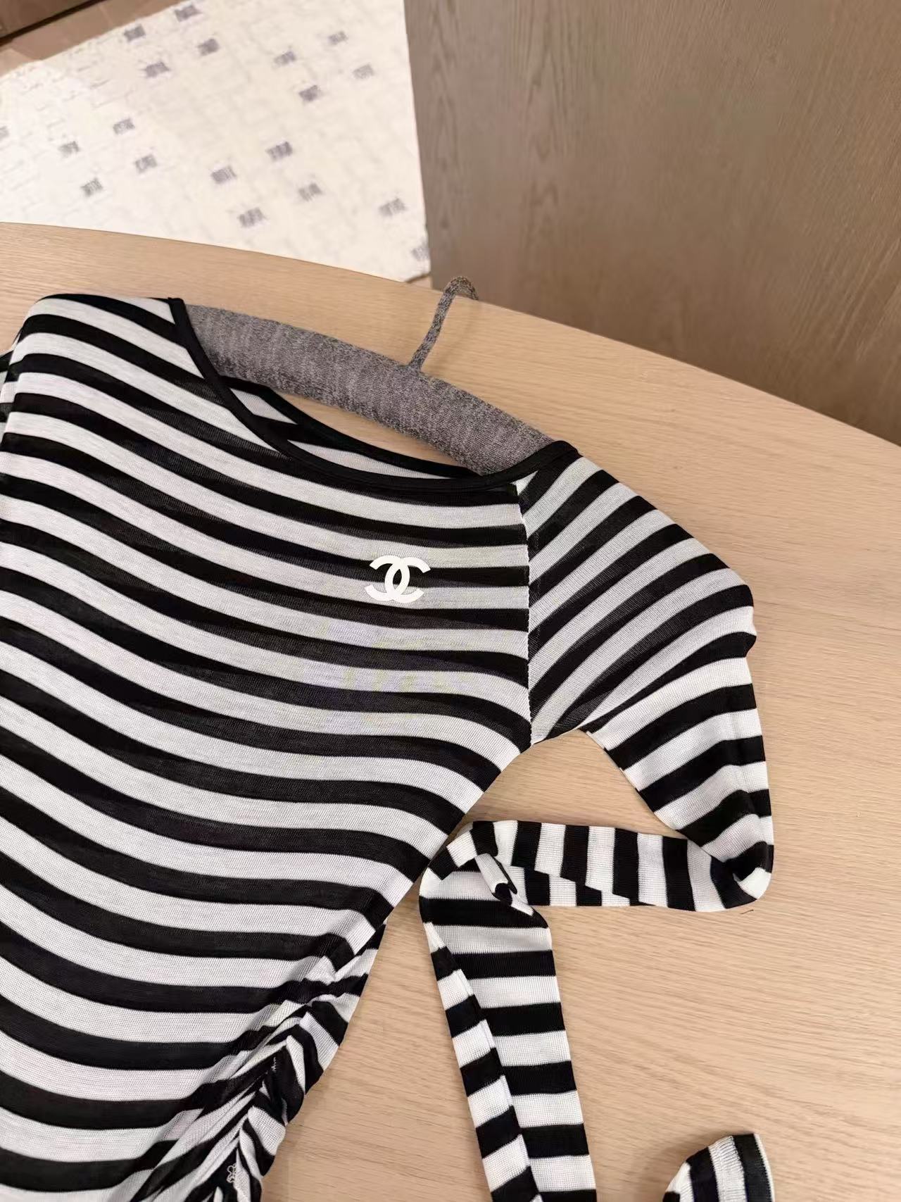 CHANE1 ダブルCストライプ長袖Tシャツ【50％割引+送料無料】
