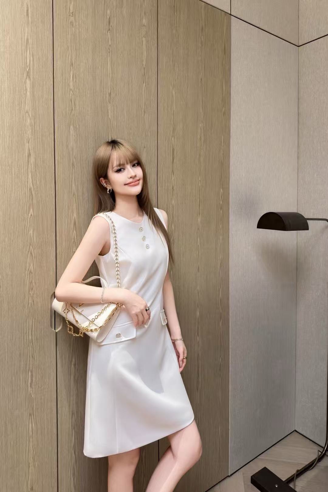 LVシンプルなボタンダウンベストワンピース【50％割引+送料無料】