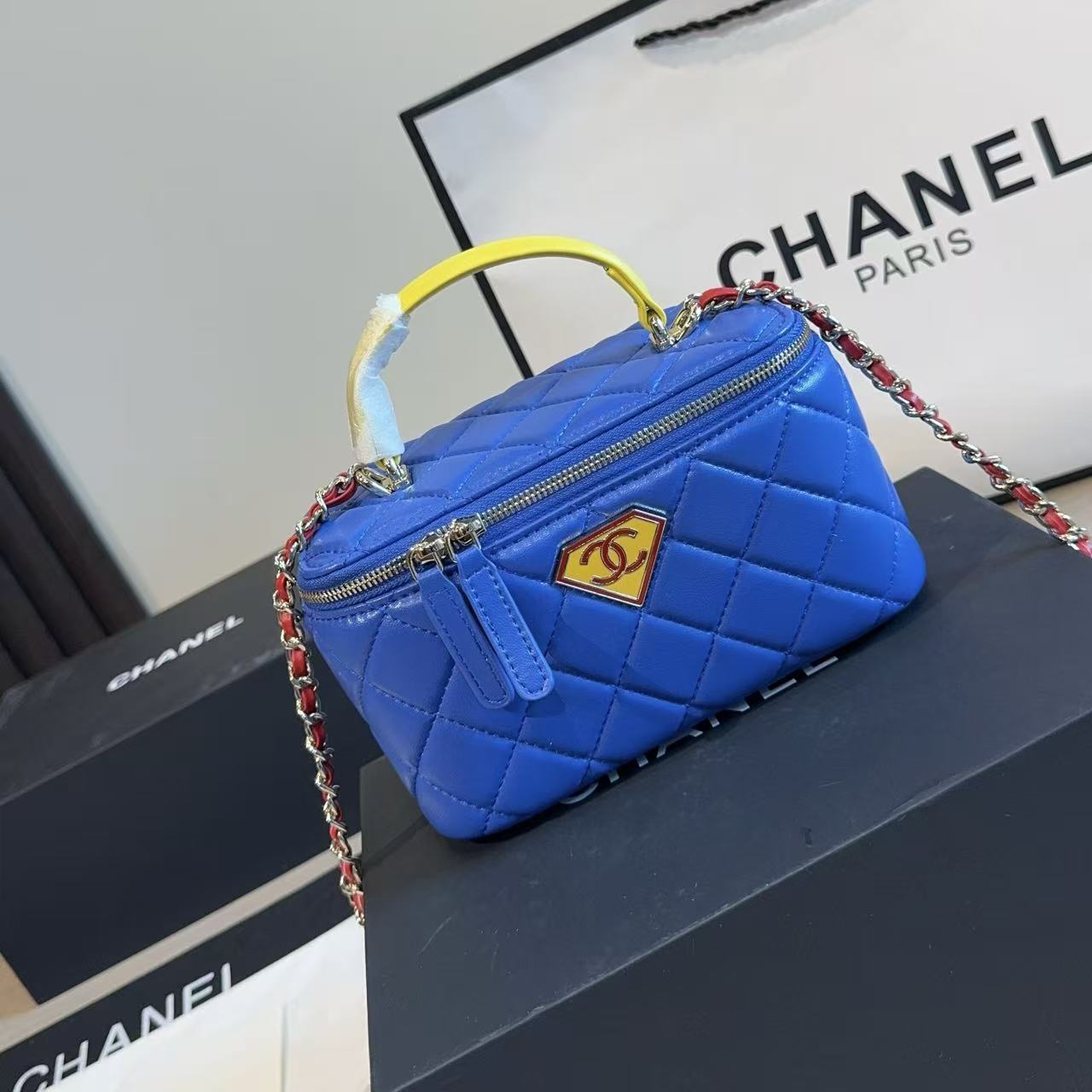 CHANE1 チェーンハンドバッグ【50％割引+送料無料】