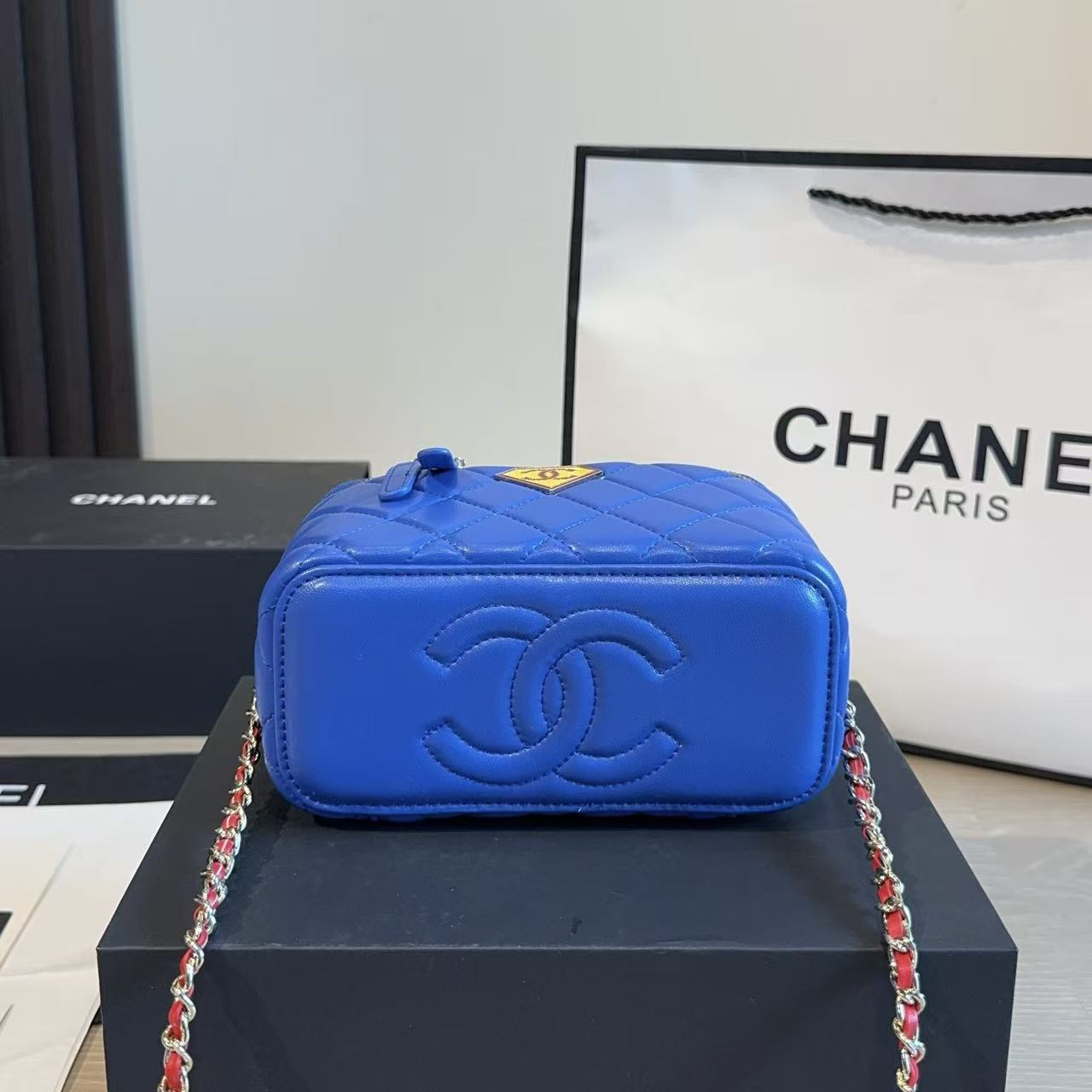 CHANE1 チェーンハンドバッグ【50％割引+送料無料】