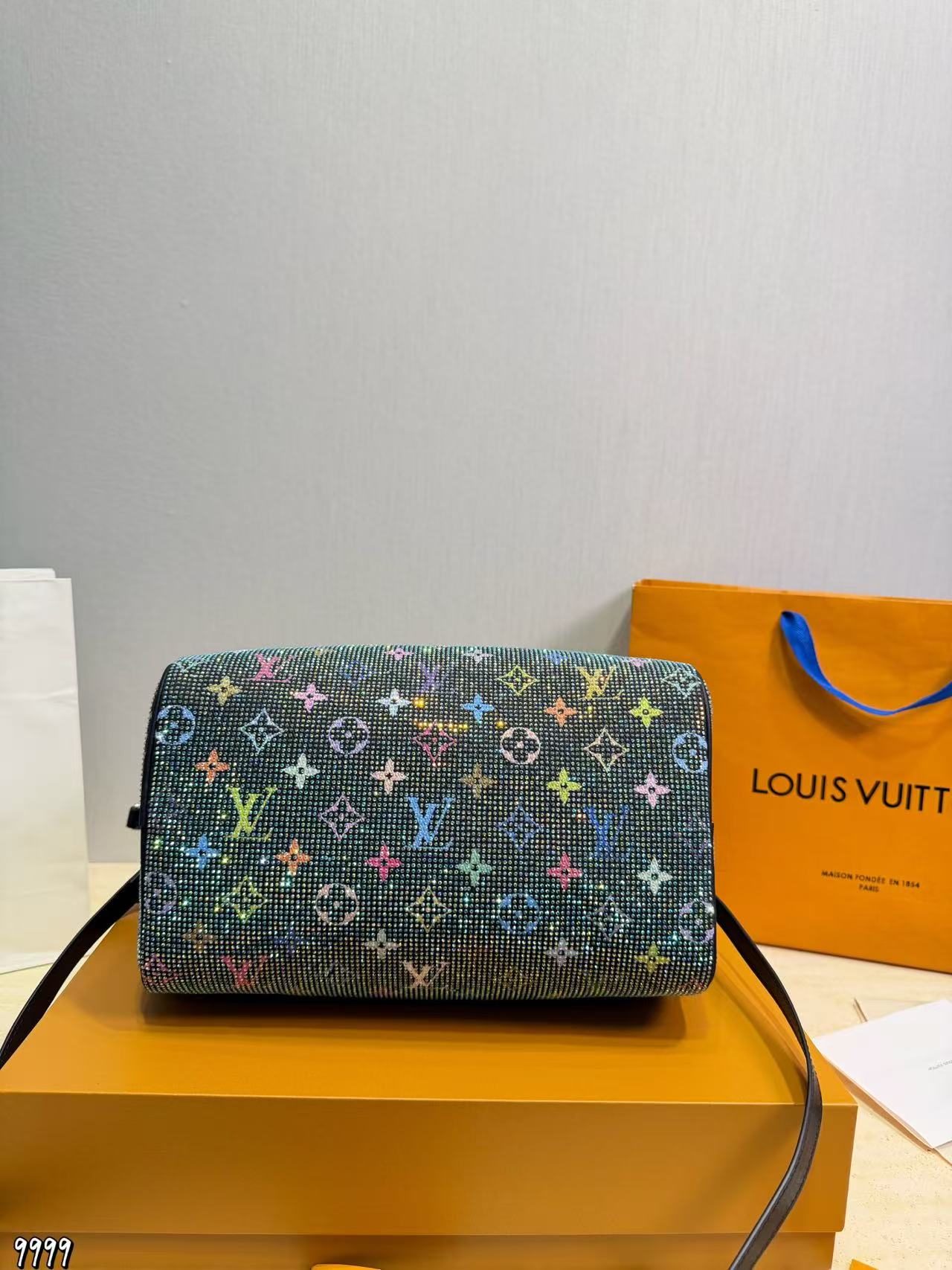 LV Speedy Soft 30 Luckyハンドバッグ【50％割引+送料無料】