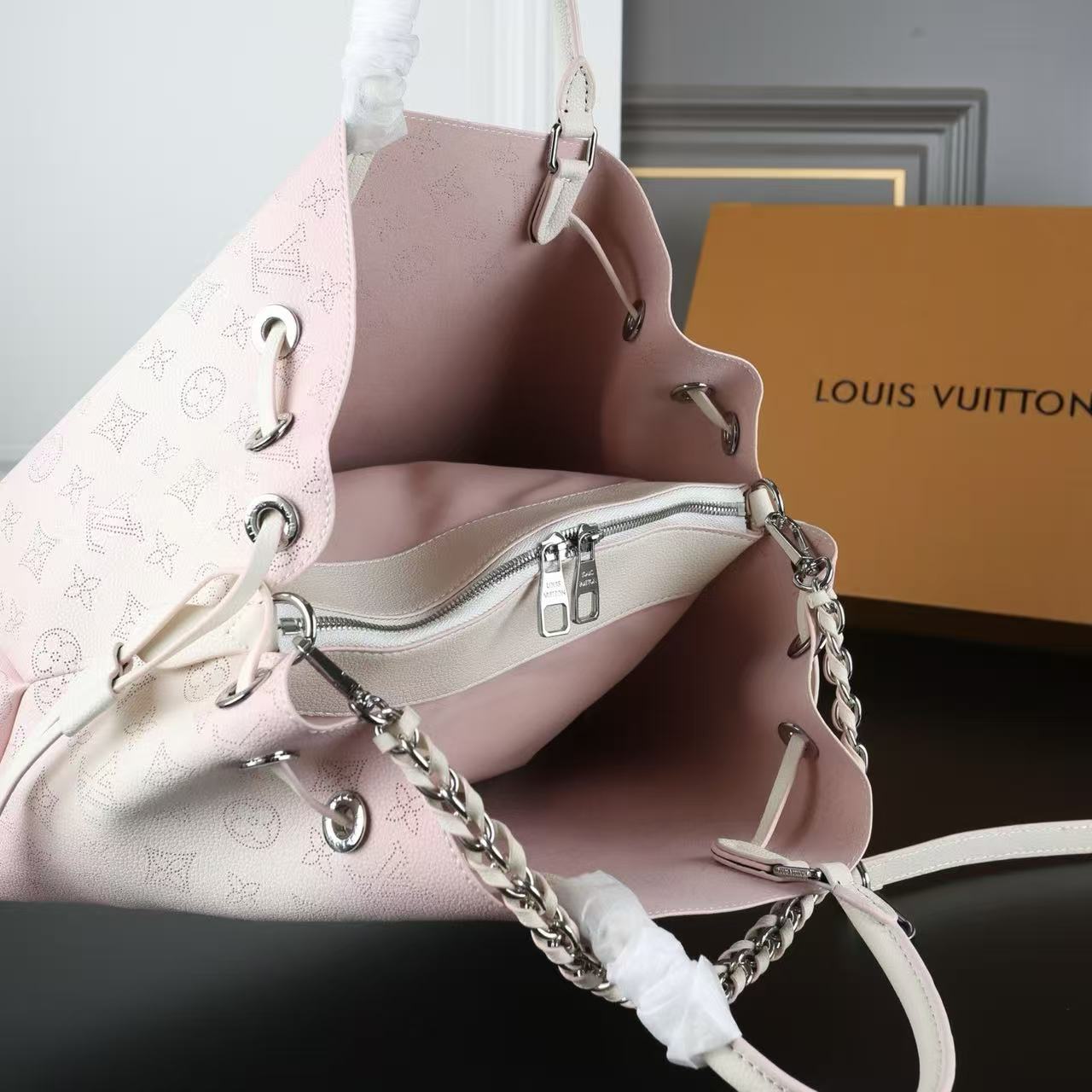 LV カットアウト グラデーション チェーンバッグ【50％割引+送料無料】