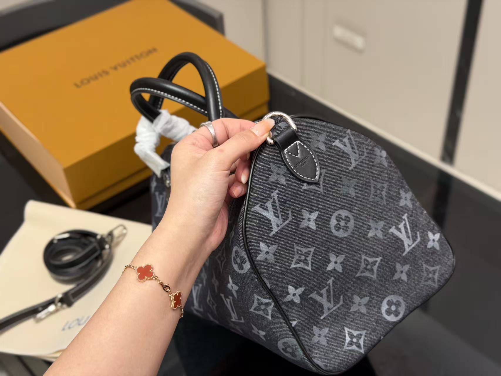 LV Speedy30ハンドバッグ【50％割引+送料無料】