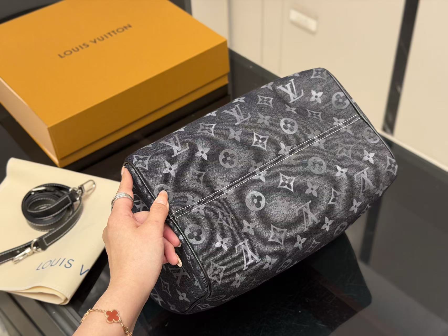 LV Speedy30ハンドバッグ【50％割引+送料無料】