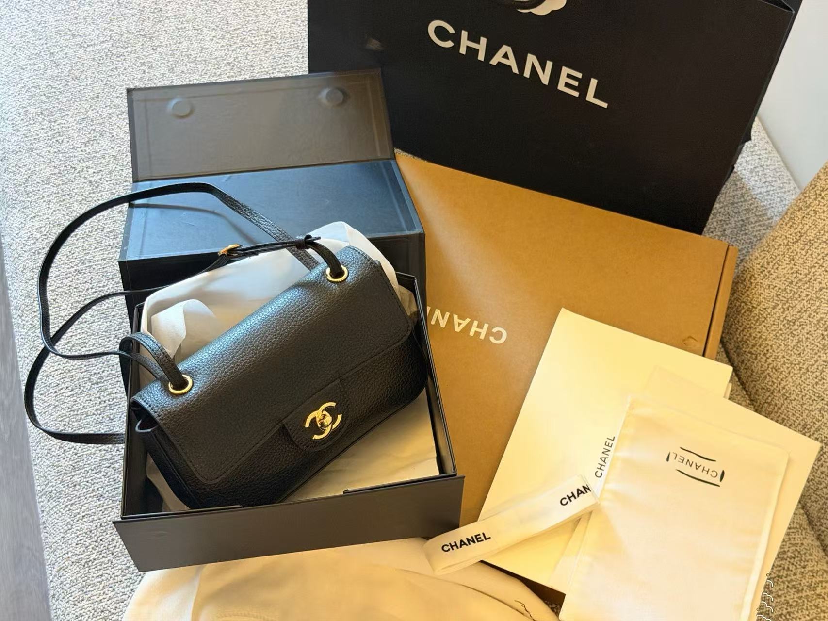 CHANE1牛革製脇下バッグ【50％割引+送料無料】