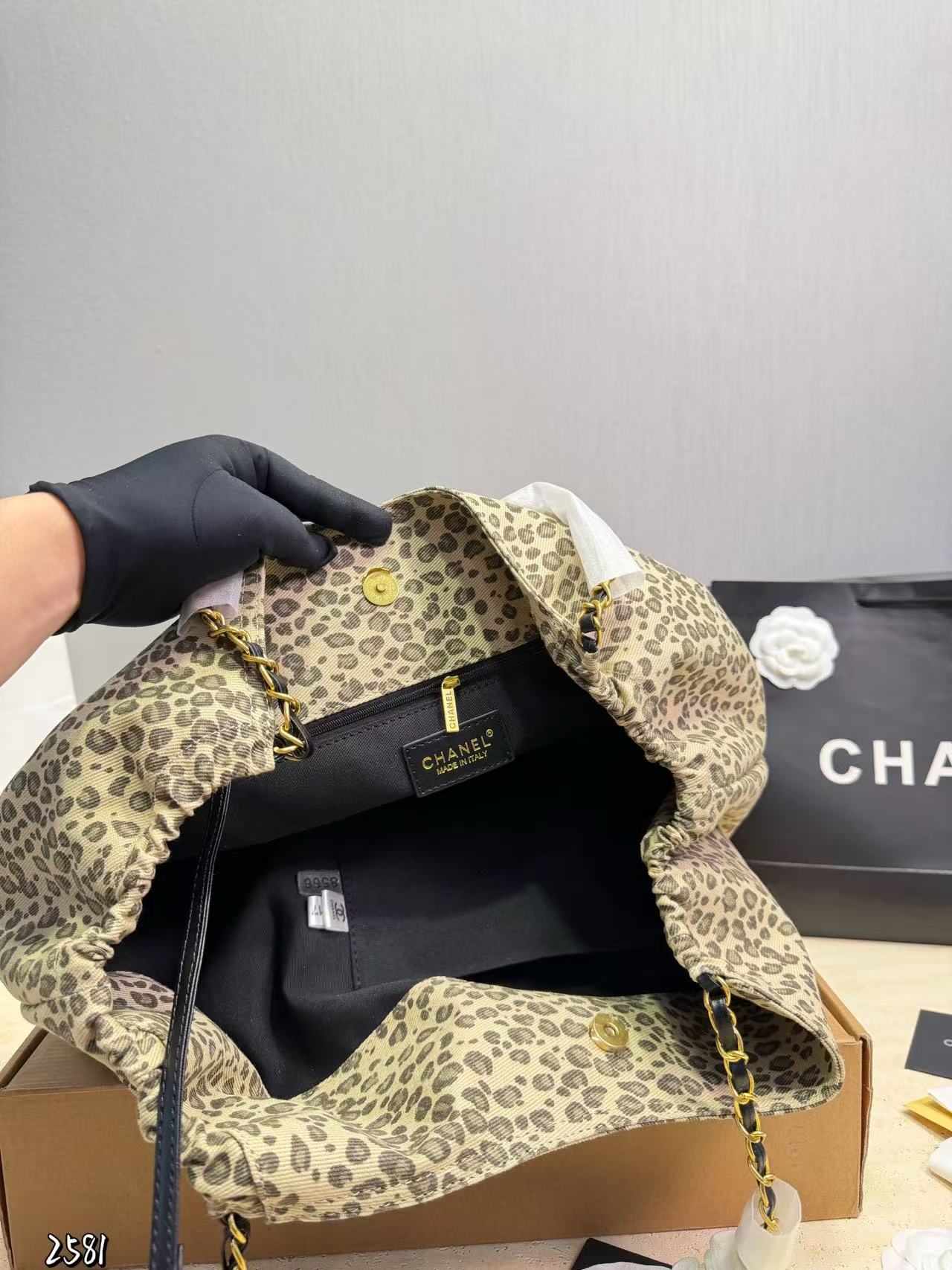 CHANE1 ダブルC レオパード柄ショッピングバッグ【50％割引+送料無料】