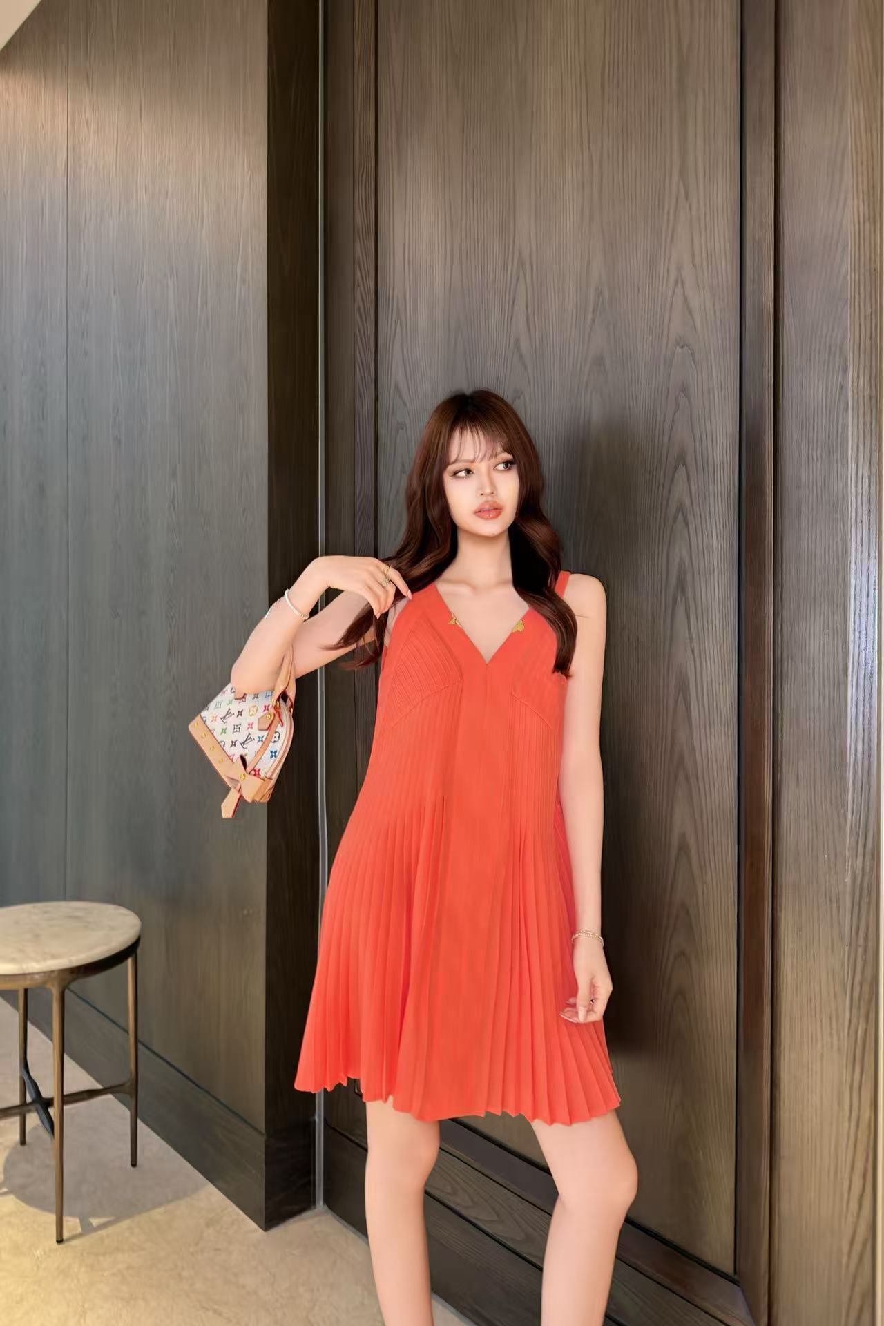 LV ミニマリスト Vネック ノースリーブドレス【50％割引+送料無料】