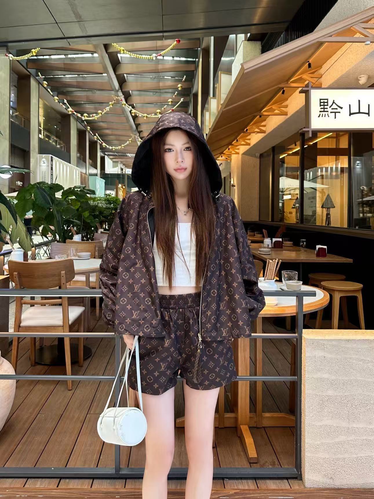 LV リバーシブルジャケット＆ショートパンツ セットアップ【50％割引+送料無料】