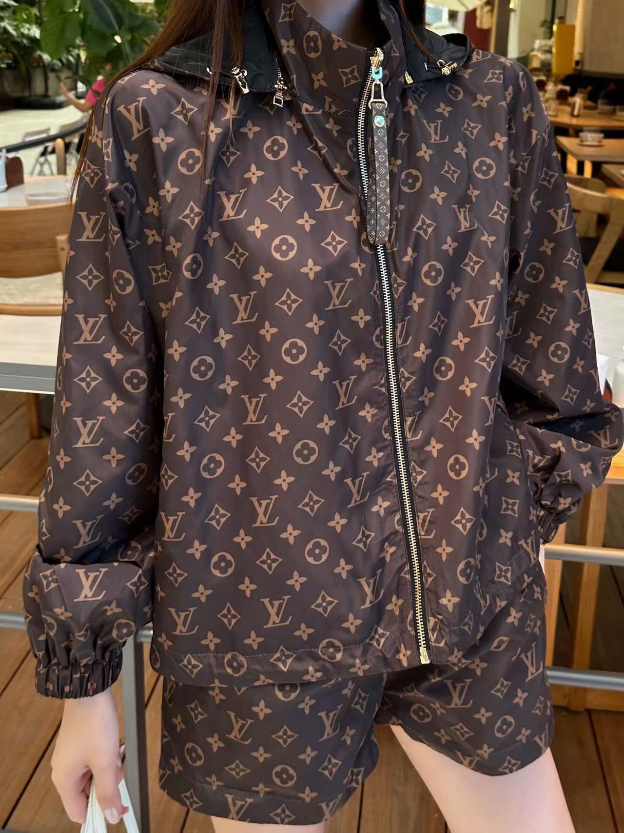 LV リバーシブルジャケット＆ショートパンツ セットアップ【50％割引+送料無料】